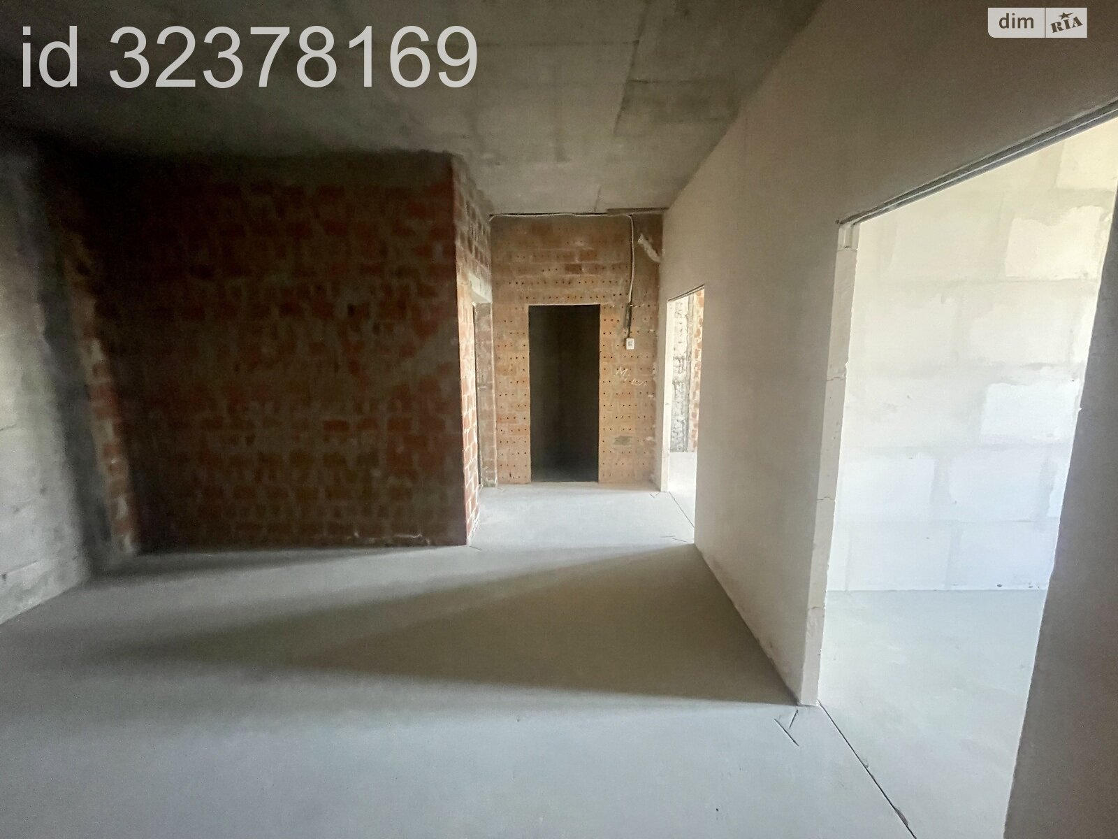 Продаж двокімнатної квартири в Вінниці, на просп. Космонавтів 49, район Вишенька фото 1 Продаж двокімнатної квартири в Вінниці, на просп. Космонавтів 49, район Вишенька фото 1