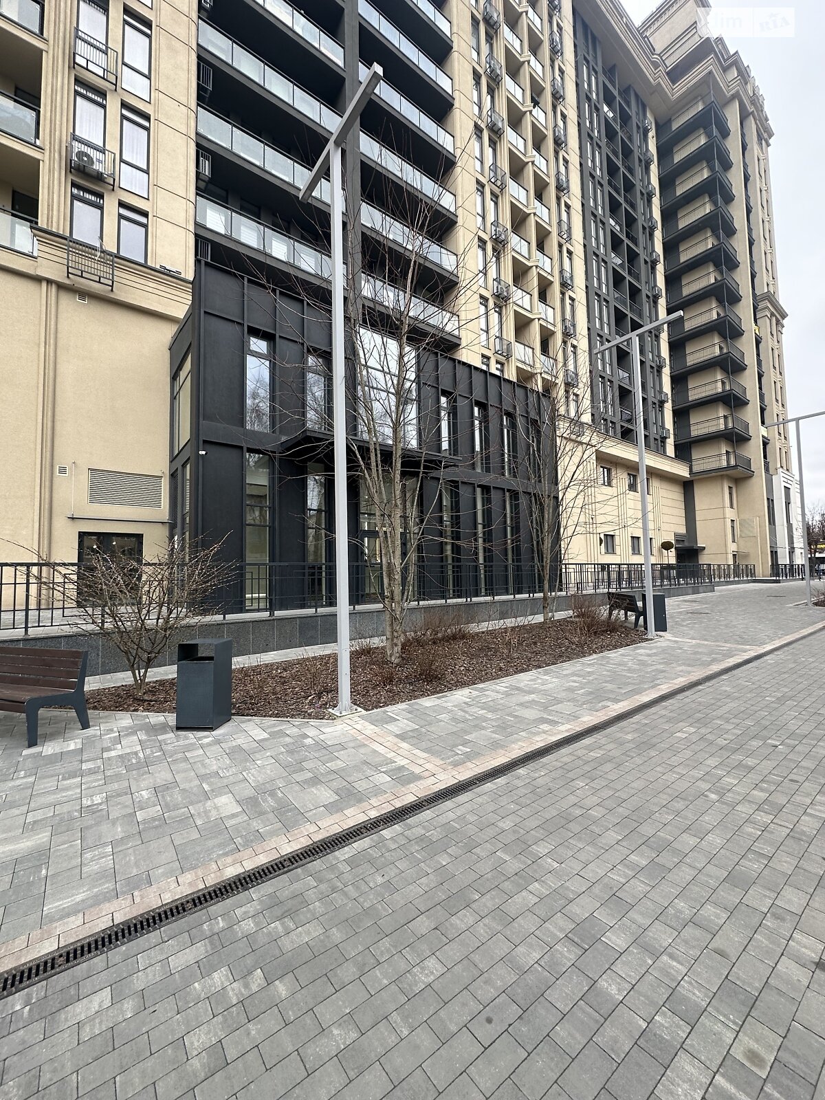 Продаж трикімнатної квартири в Вінниці, на просп. Космонавтів 49, район Вишенька фото 1 Продаж трикімнатної квартири в Вінниці, на просп. Космонавтів 49, район Вишенька фото 1