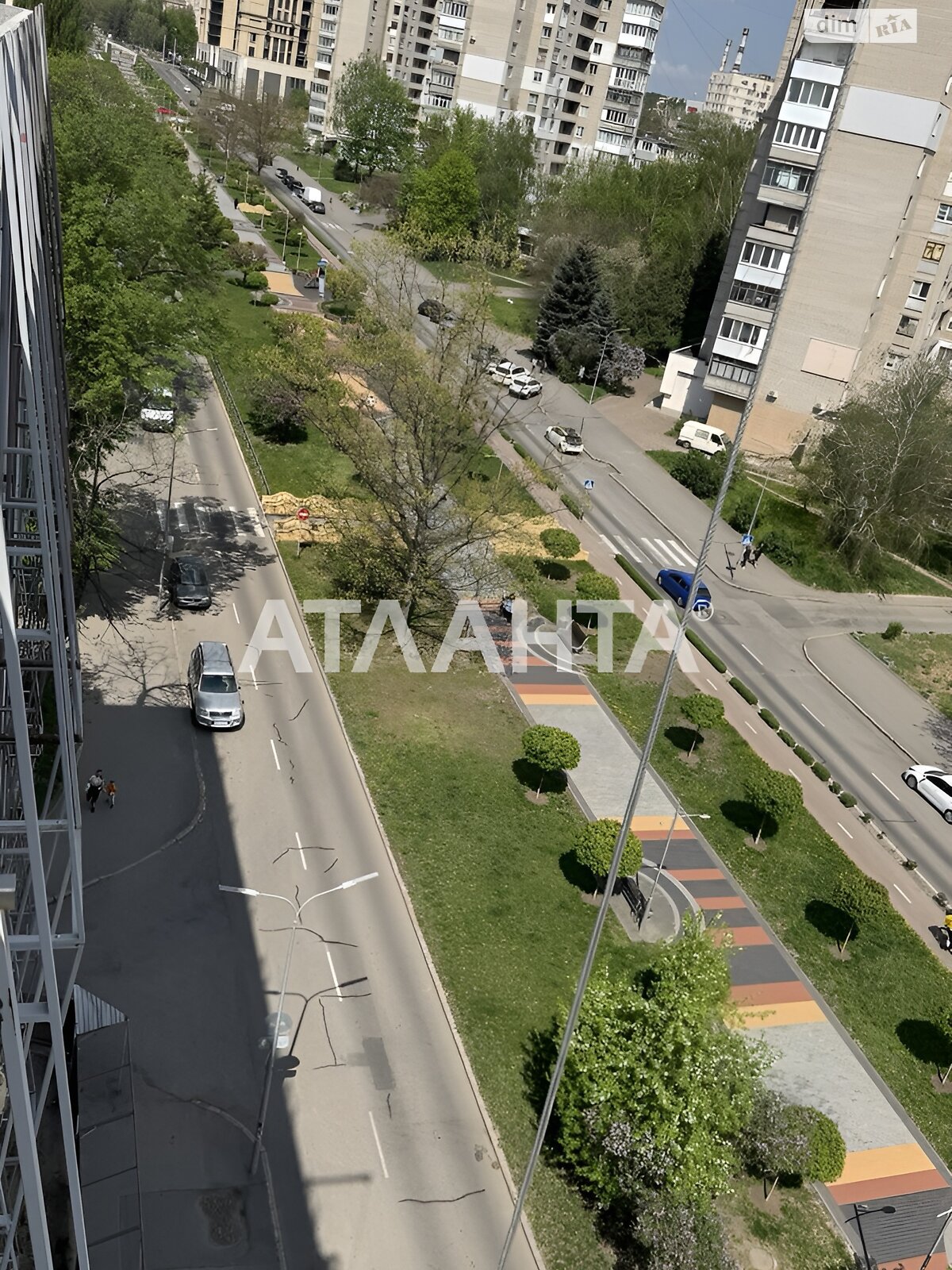 Продаж трикімнатної квартири в Вінниці, на просп. Космонавтів, район Вишенька фото 1 Продаж трикімнатної квартири в Вінниці, на просп. Космонавтів, район Вишенька фото 1