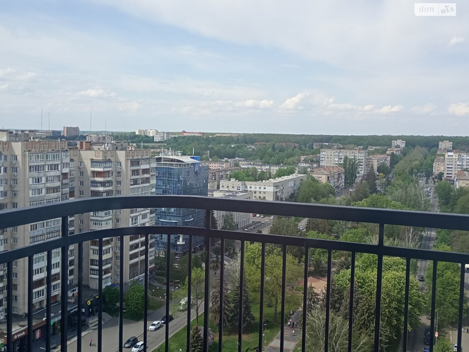 Продаж двокімнатної квартири в Вінниці, на просп. Космонавтів 49, район Вишенька фото 1 Продаж двокімнатної квартири в Вінниці, на просп. Космонавтів 49, район Вишенька фото 1