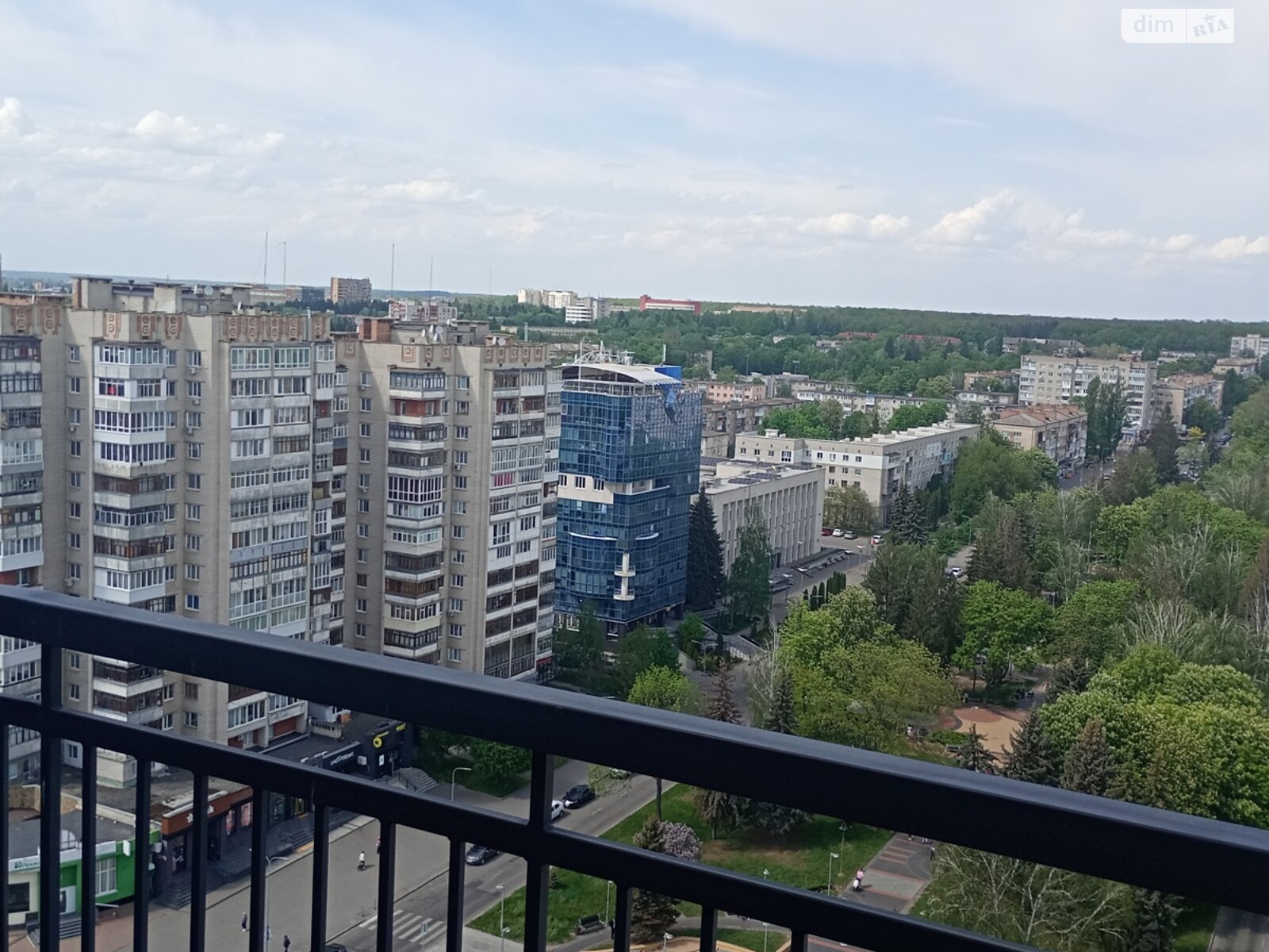 Продаж двокімнатної квартири в Вінниці, на просп. Космонавтів 49, район Вишенька фото 1 Продаж двокімнатної квартири в Вінниці, на просп. Космонавтів 49, район Вишенька фото 1