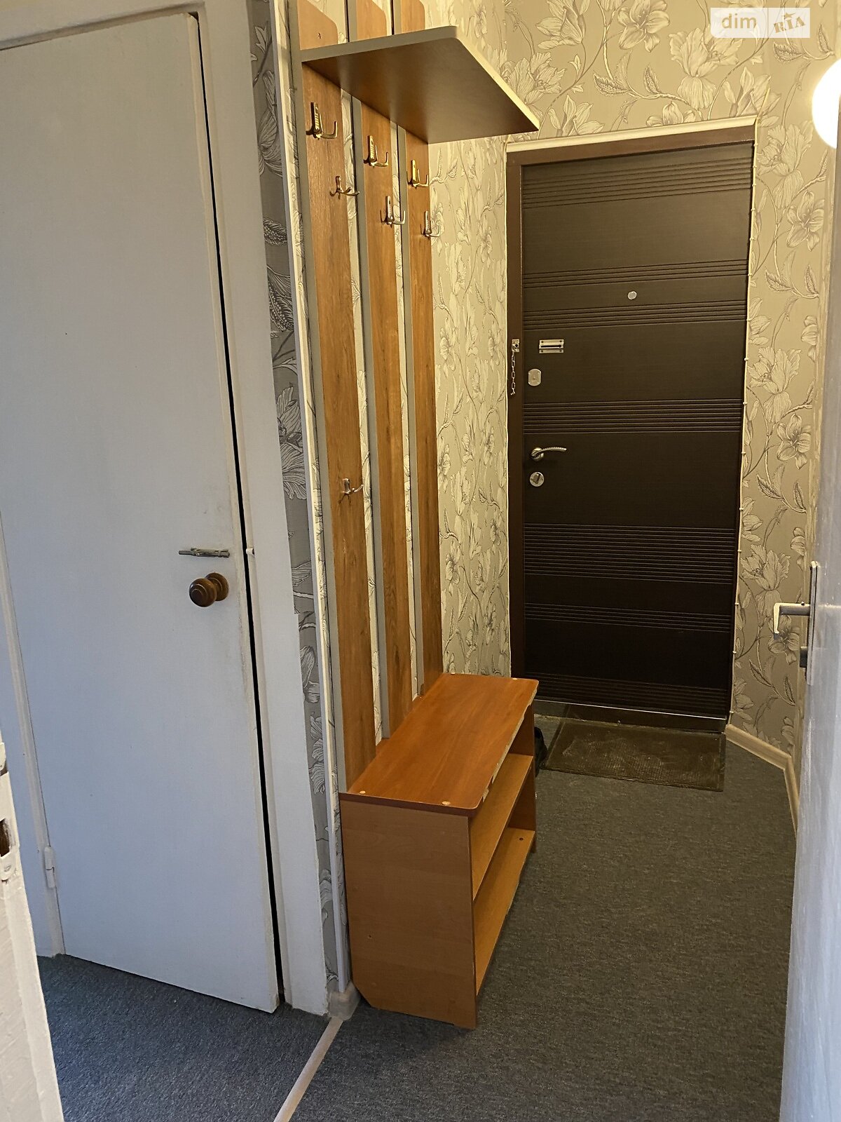 Продаж трикімнатної квартири в Вінниці, на просп. Космонавтів 61, район Вишенька фото 1 Продаж трикімнатної квартири в Вінниці, на просп. Космонавтів 61, район Вишенька фото 1