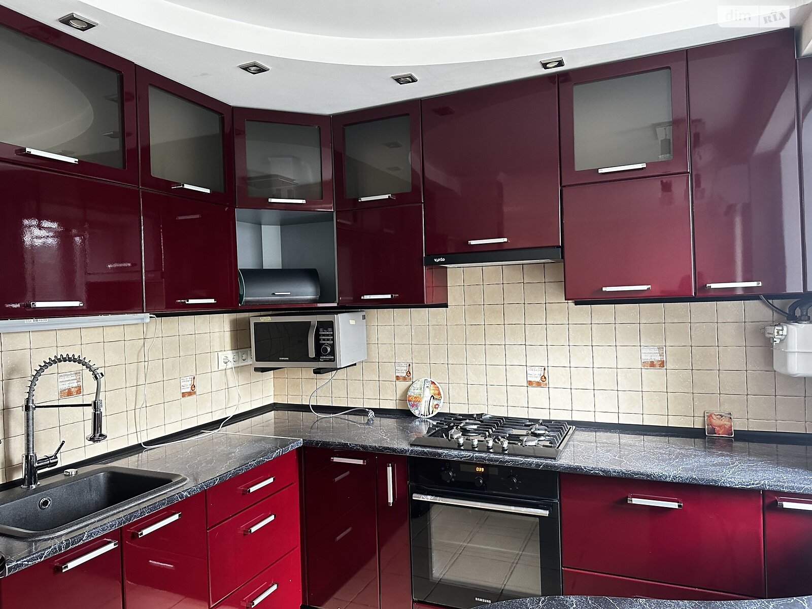 Продажа двухкомнатной квартиры в Виннице, на просп. Космонавтов 27, район Вишенка фото 1 Продажа двухкомнатной квартиры в Виннице, на просп. Космонавтов 27, район Вишенка фото 1