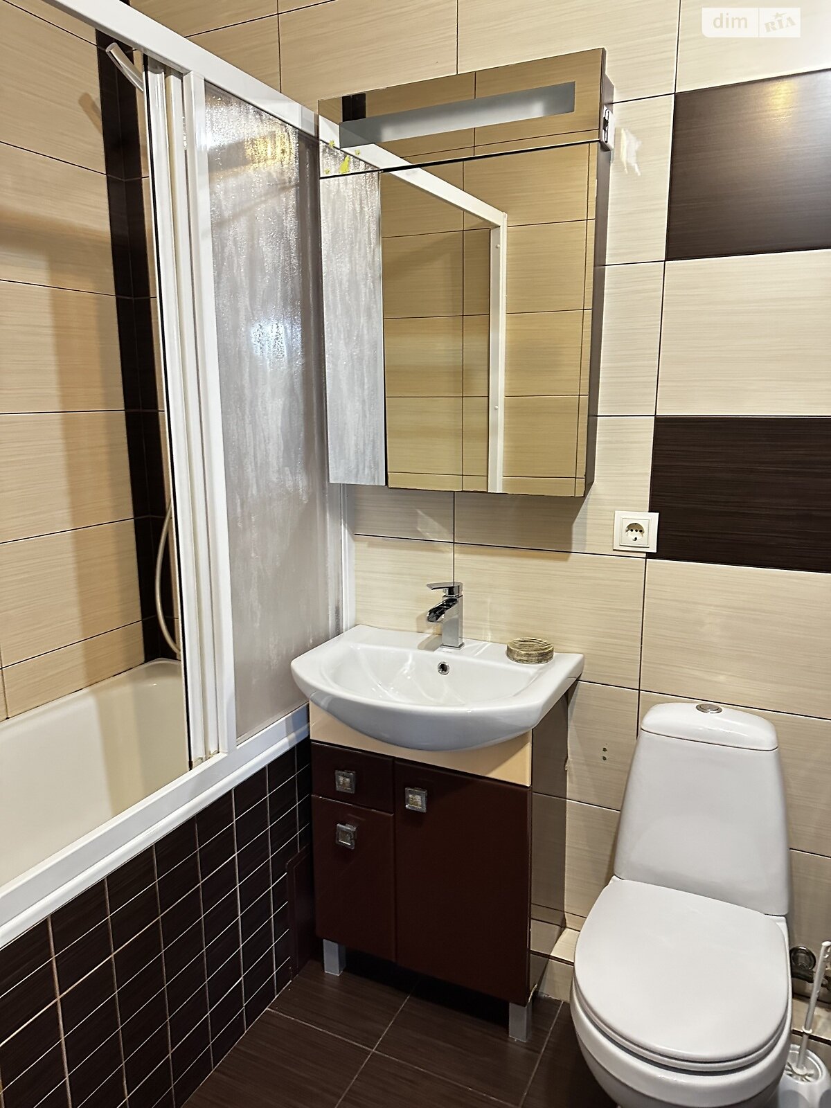 Продажа двухкомнатной квартиры в Виннице, на просп. Космонавтов 27, район Вишенка фото 1 Продажа двухкомнатной квартиры в Виннице, на просп. Космонавтов 27, район Вишенка фото 1