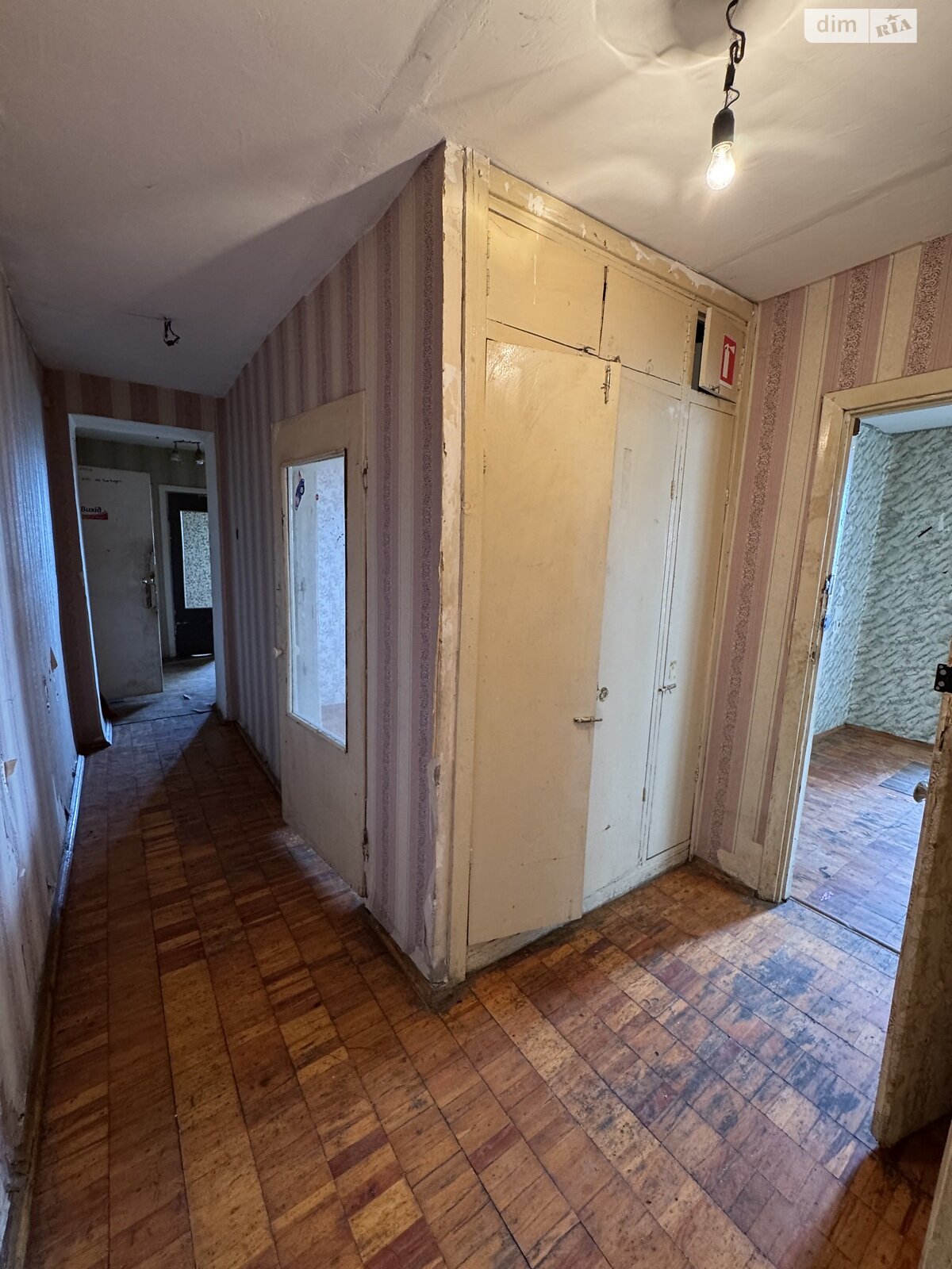 Продажа трехкомнатной квартиры в Виннице, на просп. Космонавтов 79, район Вишенка фото 1 Продажа трехкомнатной квартиры в Виннице, на просп. Космонавтов 79, район Вишенка фото 1