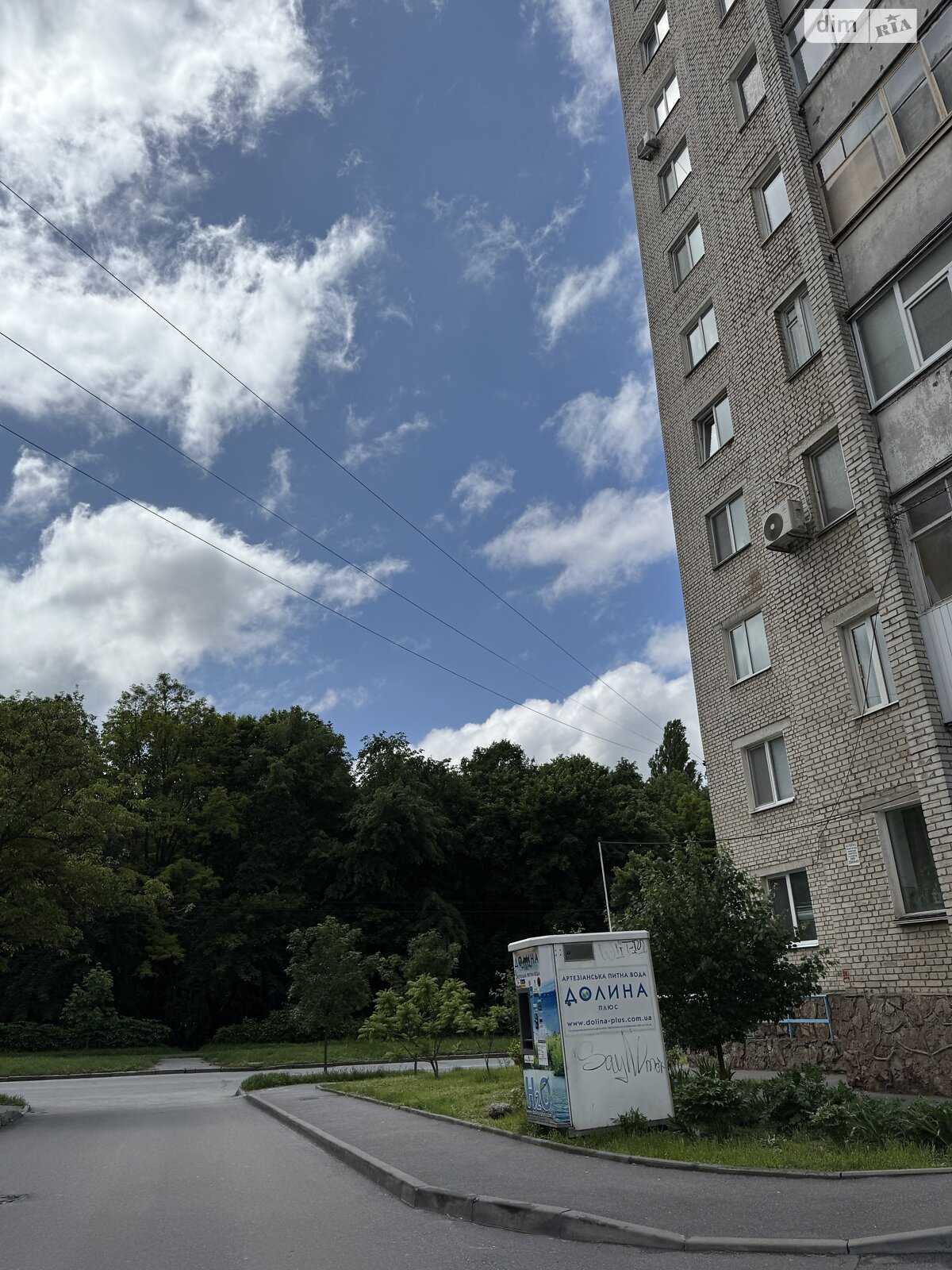 Продажа трехкомнатной квартиры в Виннице, на просп. Космонавтов 79, район Вишенка фото 1 Продажа трехкомнатной квартиры в Виннице, на просп. Космонавтов 79, район Вишенка фото 1