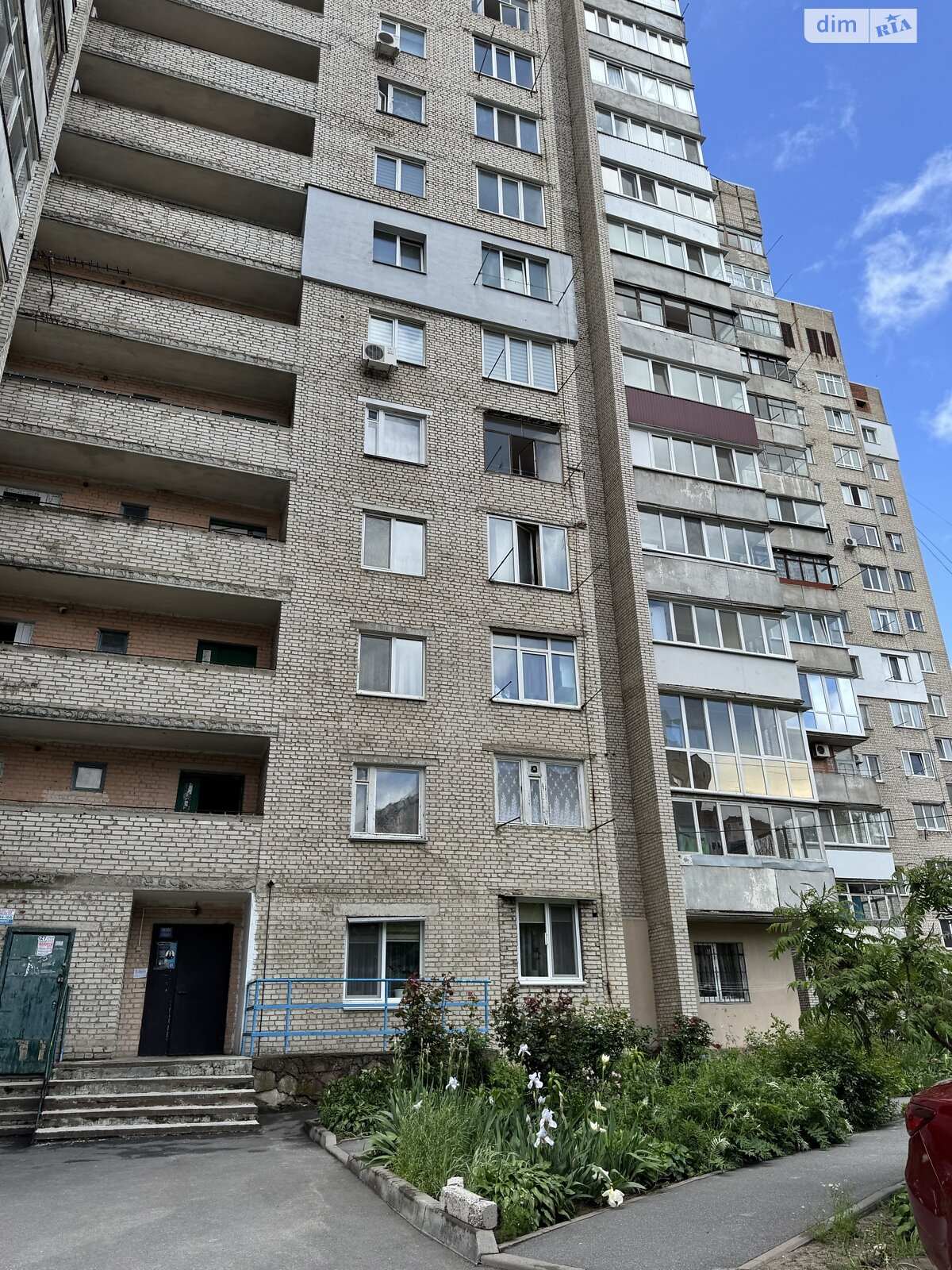Продажа трехкомнатной квартиры в Виннице, на просп. Космонавтов 79, район Вишенка фото 1 Продажа трехкомнатной квартиры в Виннице, на просп. Космонавтов 79, район Вишенка фото 1