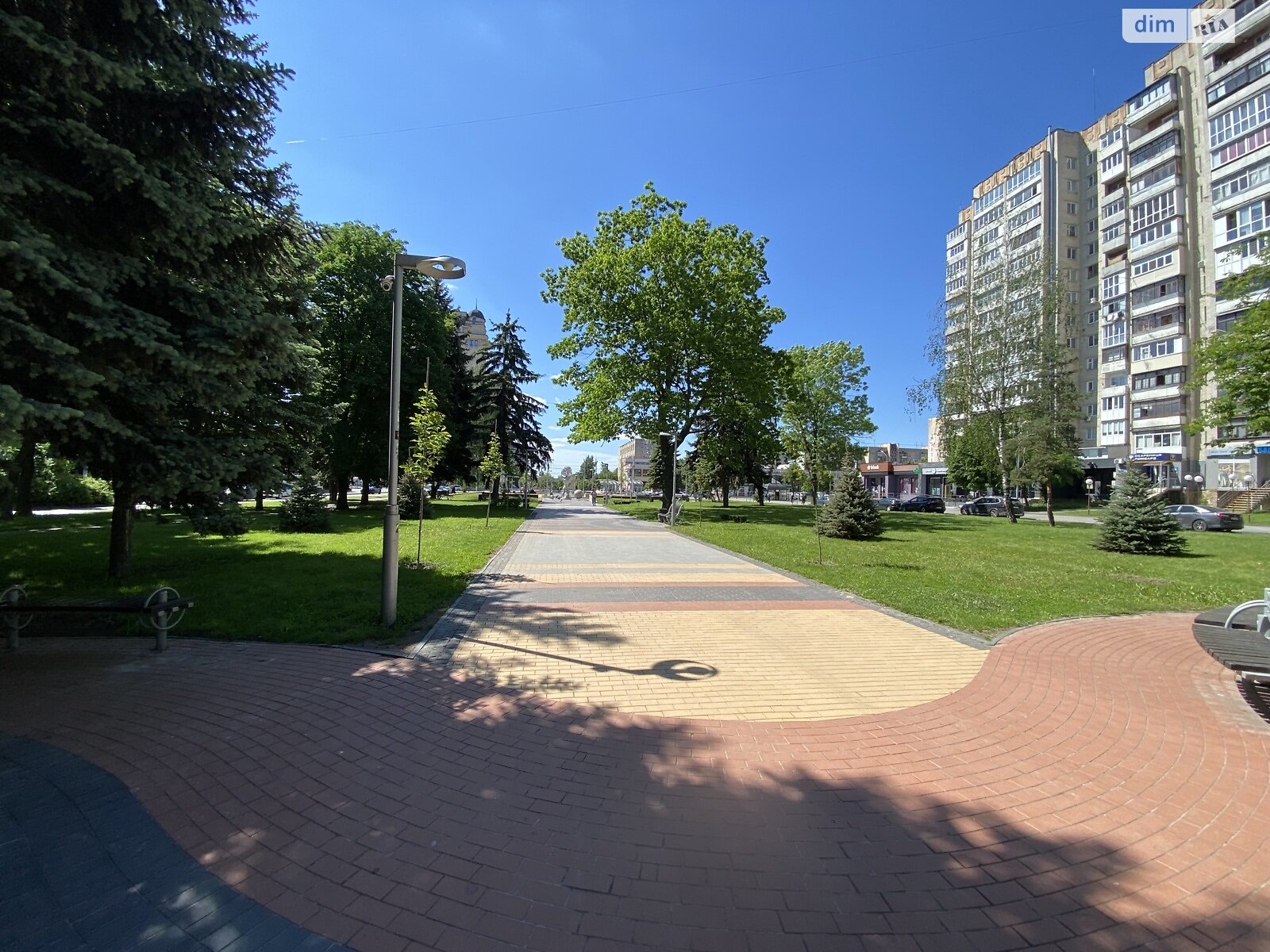 Продажа трехкомнатной квартиры в Виннице, на просп. Космонавтов, район Вишенка фото 1 Продажа трехкомнатной квартиры в Виннице, на просп. Космонавтов, район Вишенка фото 1