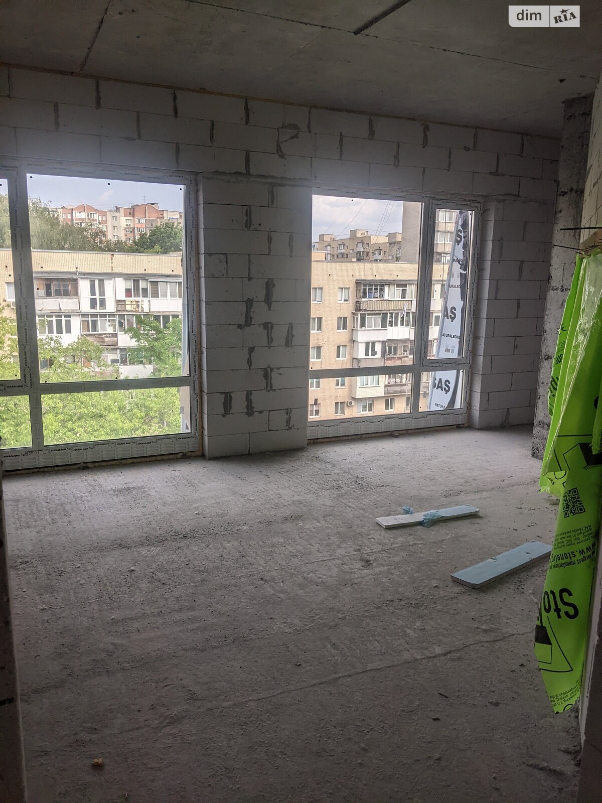 Продаж трикімнатної квартири в Вінниці, на просп. Космонавтів 74, район Вишенька фото 1 Продаж трикімнатної квартири в Вінниці, на просп. Космонавтів 74, район Вишенька фото 1
