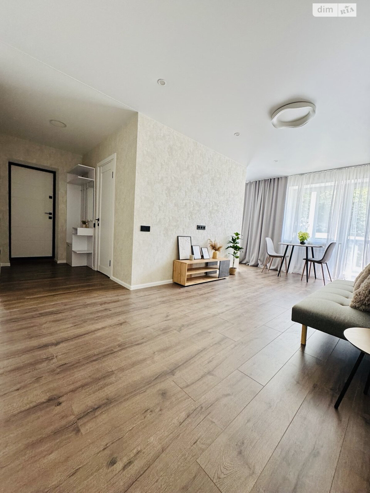 Продажа трехкомнатной квартиры в Виннице, на просп. Космонавтов 7, район Вишенка фото 1 Продажа трехкомнатной квартиры в Виннице, на просп. Космонавтов 7, район Вишенка фото 1