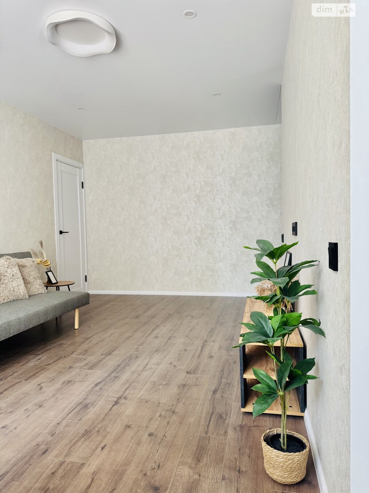 Продажа трехкомнатной квартиры в Виннице, на просп. Космонавтов 7, район Вишенка фото 1 Продажа трехкомнатной квартиры в Виннице, на просп. Космонавтов 7, район Вишенка фото 1