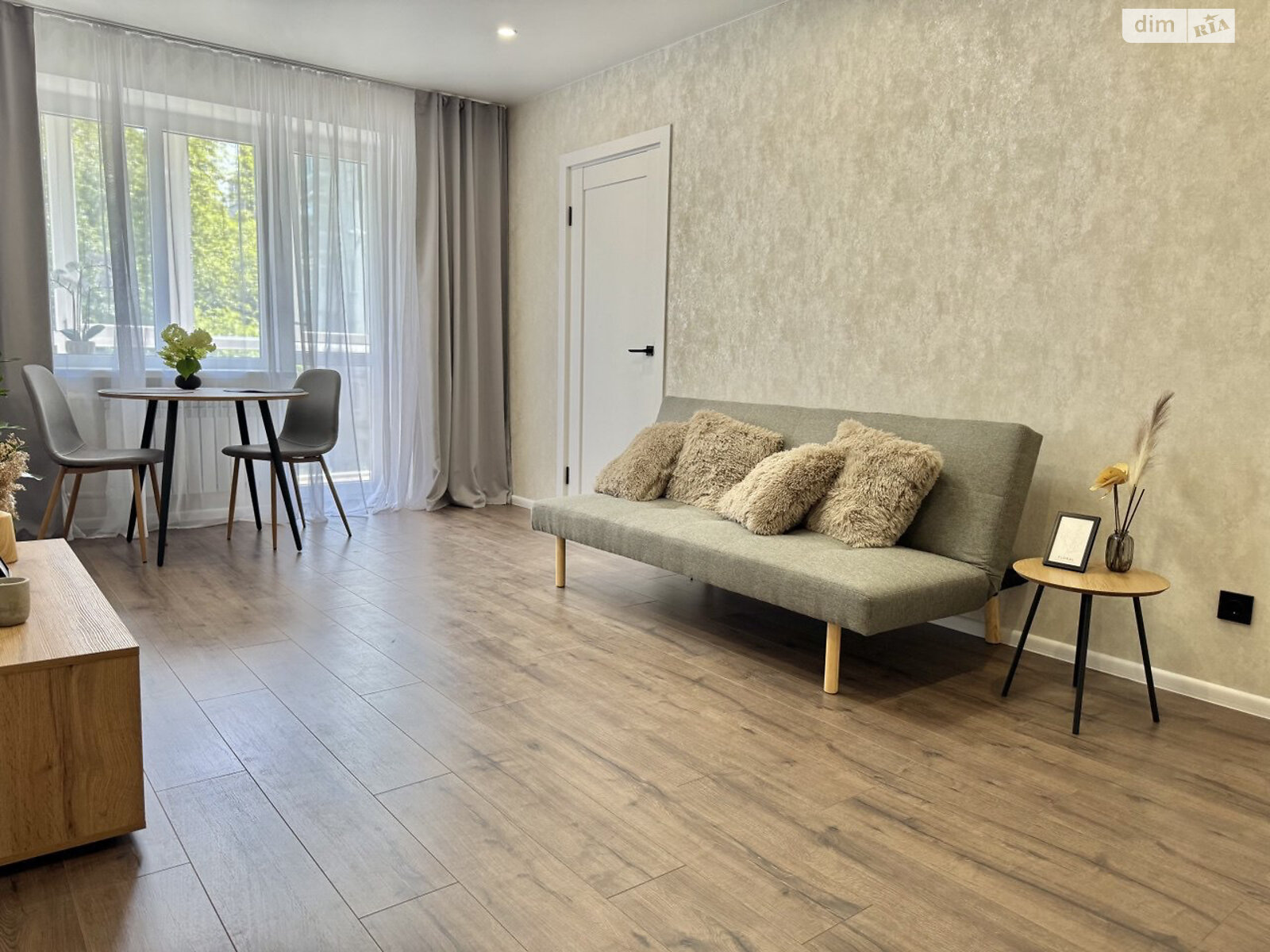 Продажа трехкомнатной квартиры в Виннице, на просп. Космонавтов 7, район Вишенка фото 1 Продажа трехкомнатной квартиры в Виннице, на просп. Космонавтов 7, район Вишенка фото 1