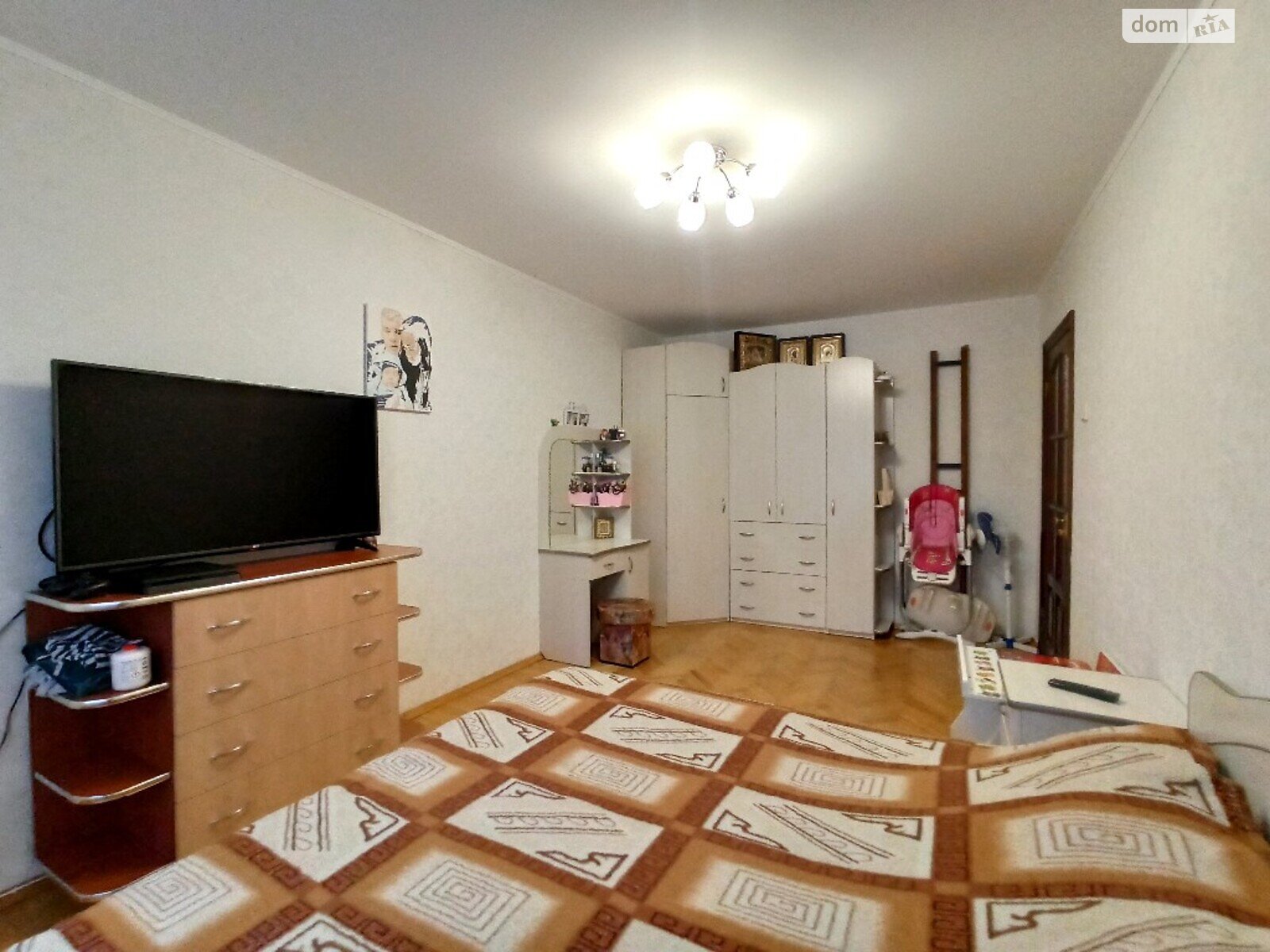 Продажа трехкомнатной квартиры в Виннице, на просп. Юности, район Вишенка фото 1
