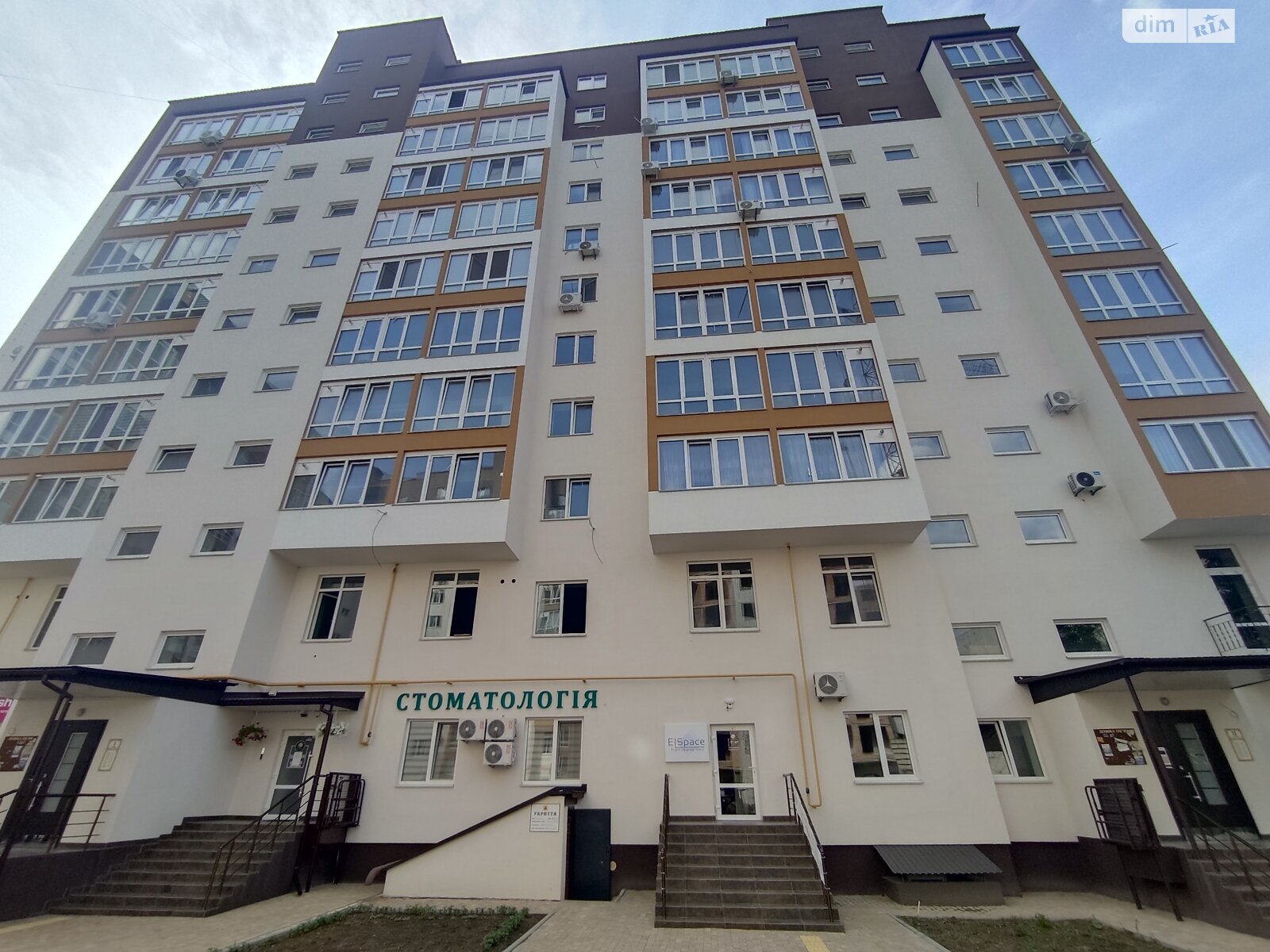 Продажа двухкомнатной квартиры в Виннице, на просп. Юности, район Вишенка фото 1 Продажа двухкомнатной квартиры в Виннице, на просп. Юности, район Вишенка фото 1