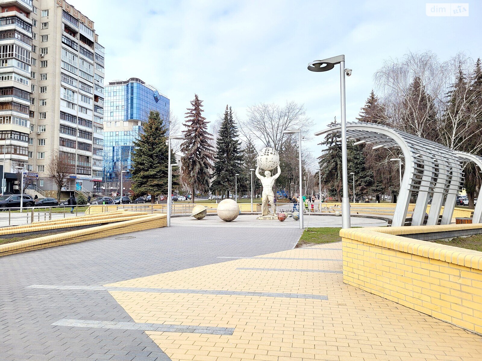 Продажа трехкомнатной квартиры в Виннице, на просп. Космонавтов, район Вишенка фото 1 Продажа трехкомнатной квартиры в Виннице, на просп. Космонавтов, район Вишенка фото 1