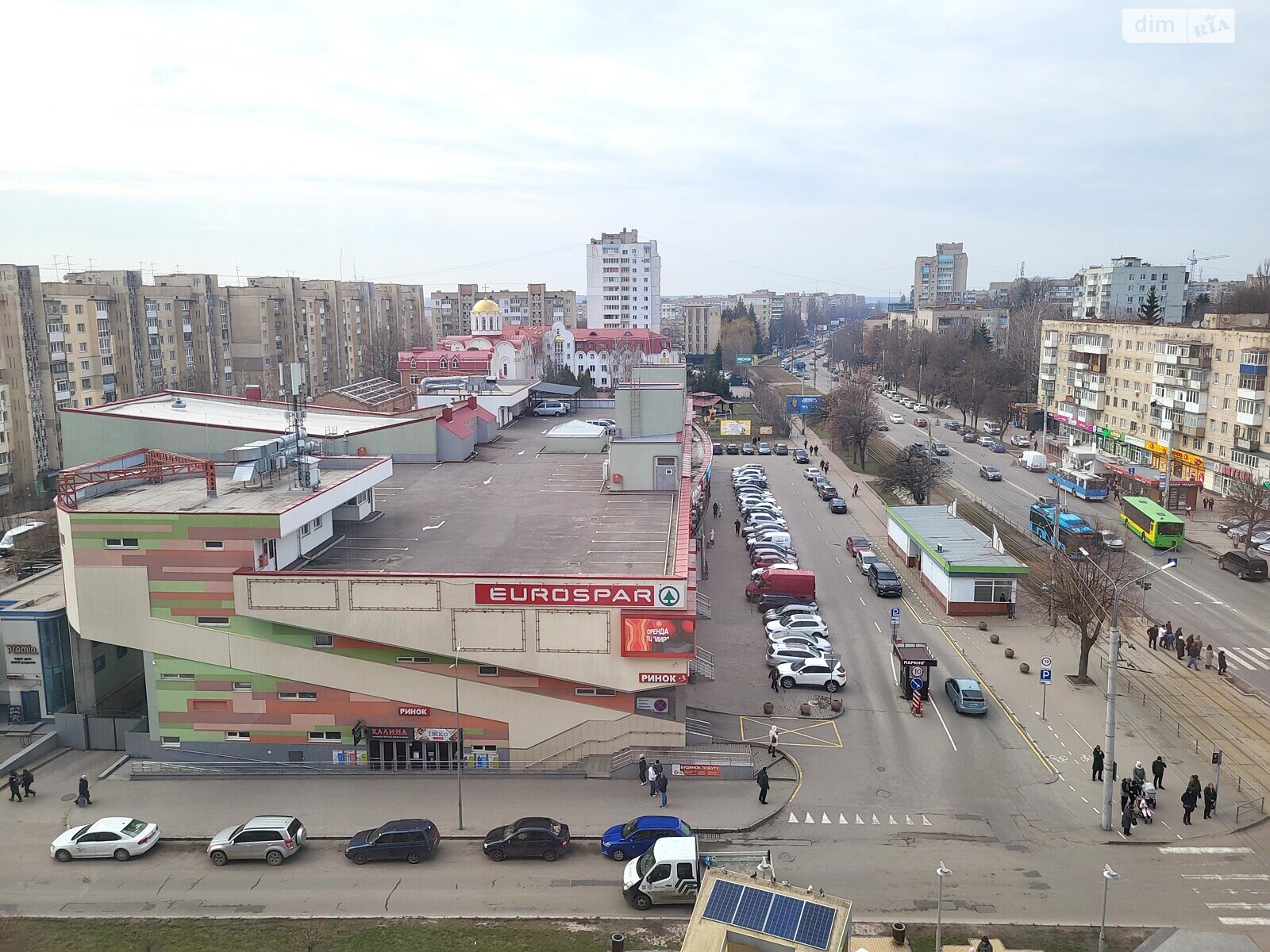Продажа трехкомнатной квартиры в Виннице, на просп. Космонавтов, район Вишенка фото 1 Продажа трехкомнатной квартиры в Виннице, на просп. Космонавтов, район Вишенка фото 1