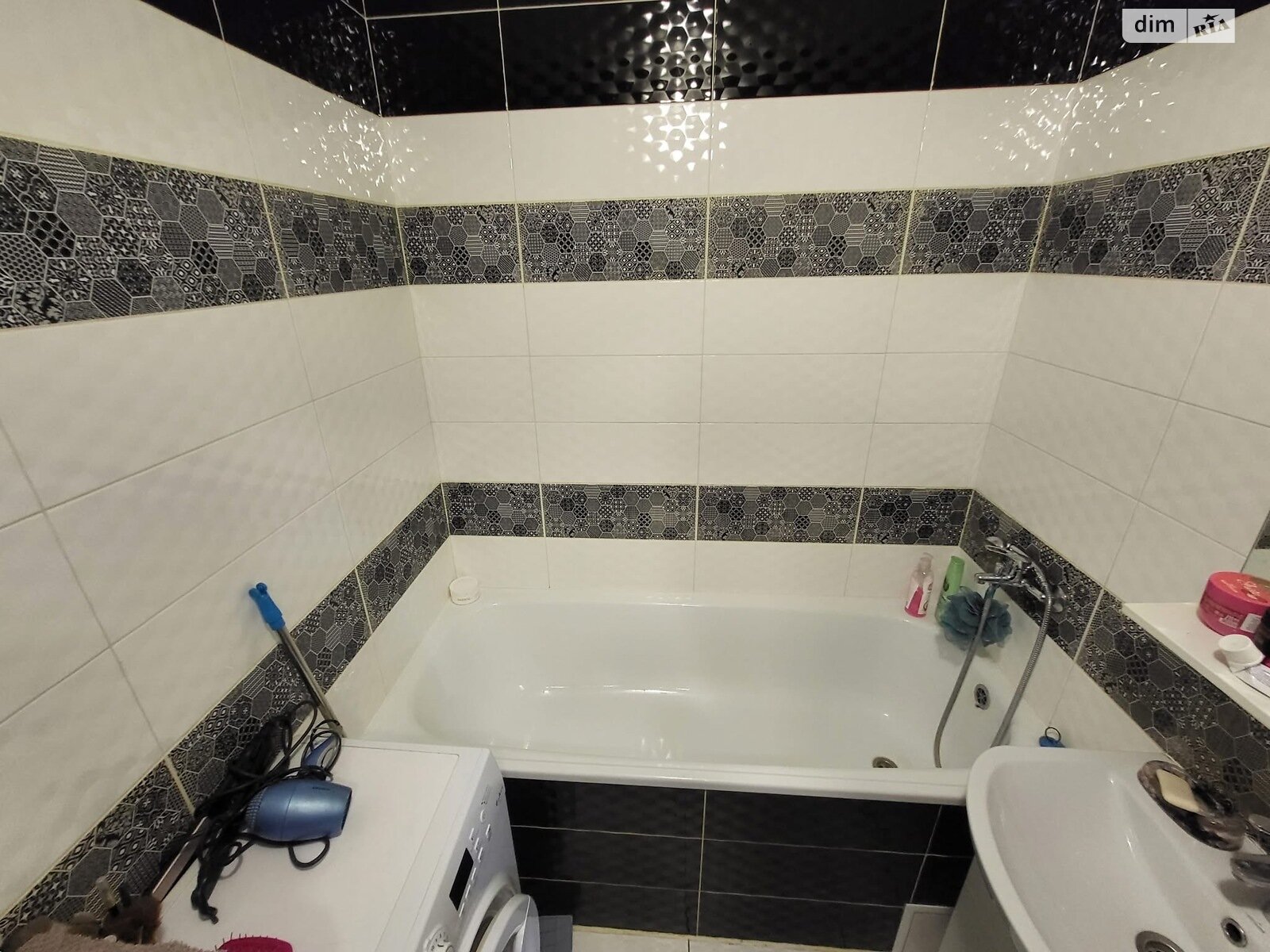 Продажа трехкомнатной квартиры в Виннице, на ул. Стельмаха 15, район Вишенка фото 1 Продажа трехкомнатной квартиры в Виннице, на ул. Стельмаха 15, район Вишенка фото 1