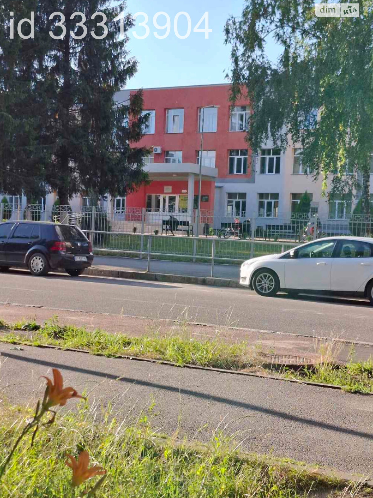 Продаж трикімнатної квартири в Вінниці, на вул. Василя Порика 15, район Вишенька фото 1 Продаж трикімнатної квартири в Вінниці, на вул. Василя Порика 15, район Вишенька фото 1