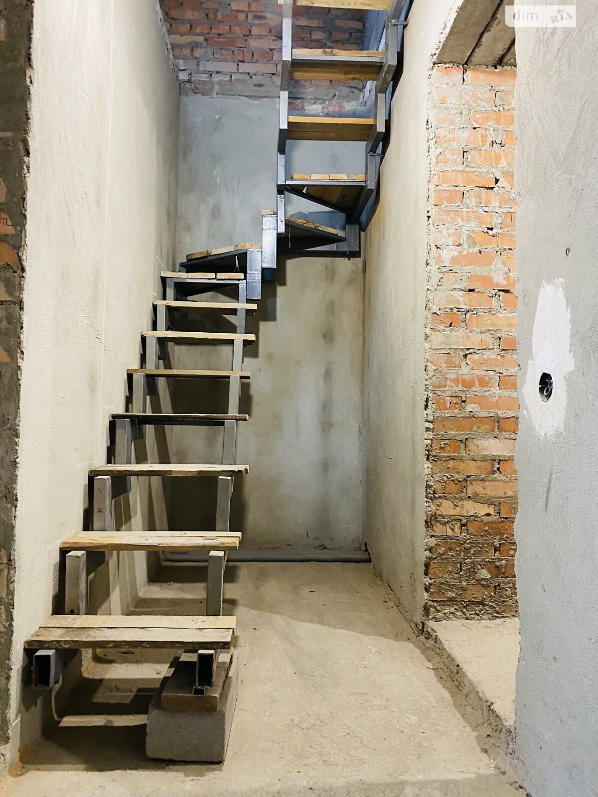 Продаж двокімнатної квартири в Вінниці, на 2-й пров. Юності, район Вишенька фото 1 Продаж двокімнатної квартири в Вінниці, на 2-й пров. Юності, район Вишенька фото 1