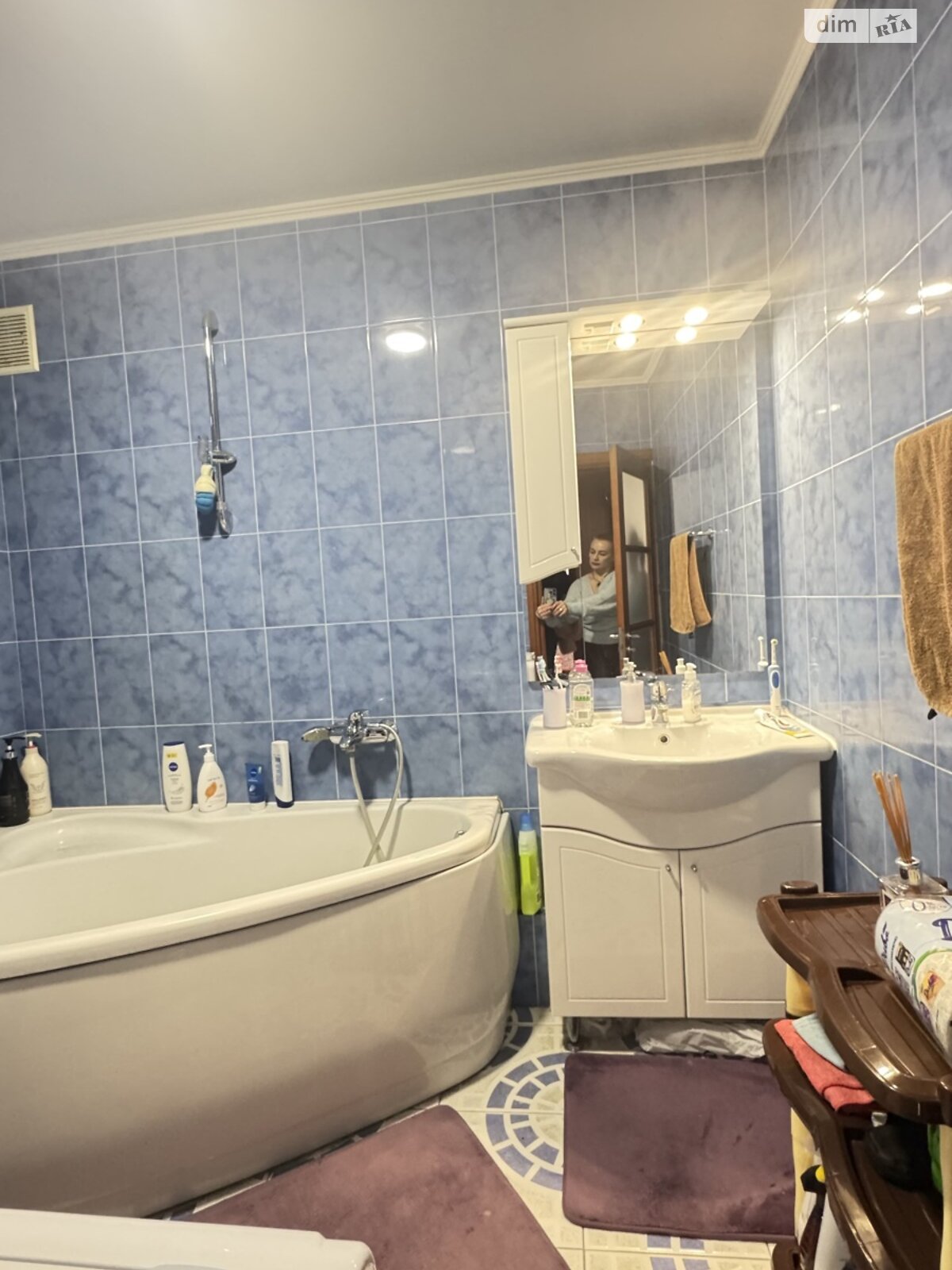 Продажа трехкомнатной квартиры в Виннице, на пр. Юности 11, район Вишенка фото 1 Продажа трехкомнатной квартиры в Виннице, на пр. Юности 11, район Вишенка фото 1