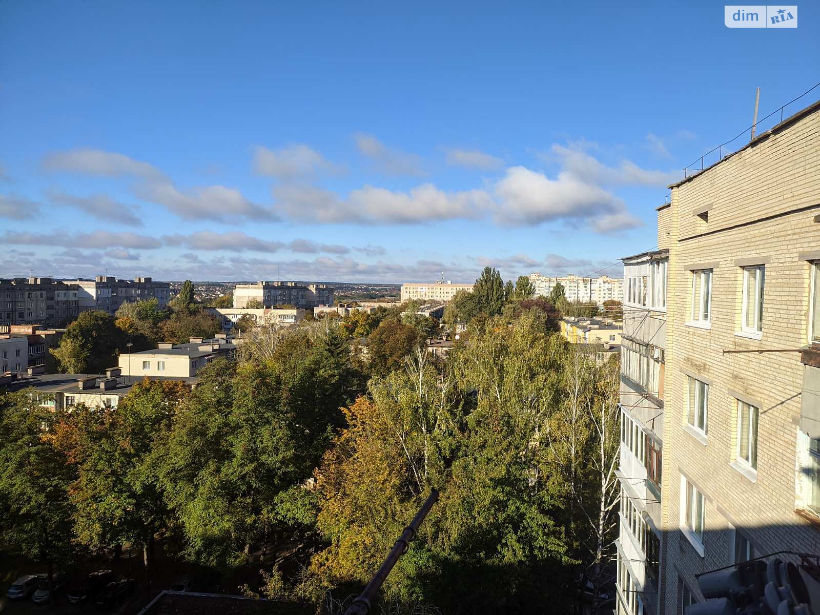 Продаж трикімнатної квартири в Вінниці, на просп. Юності, район Вишенька фото 1 Продаж трикімнатної квартири в Вінниці, на просп. Юності, район Вишенька фото 1