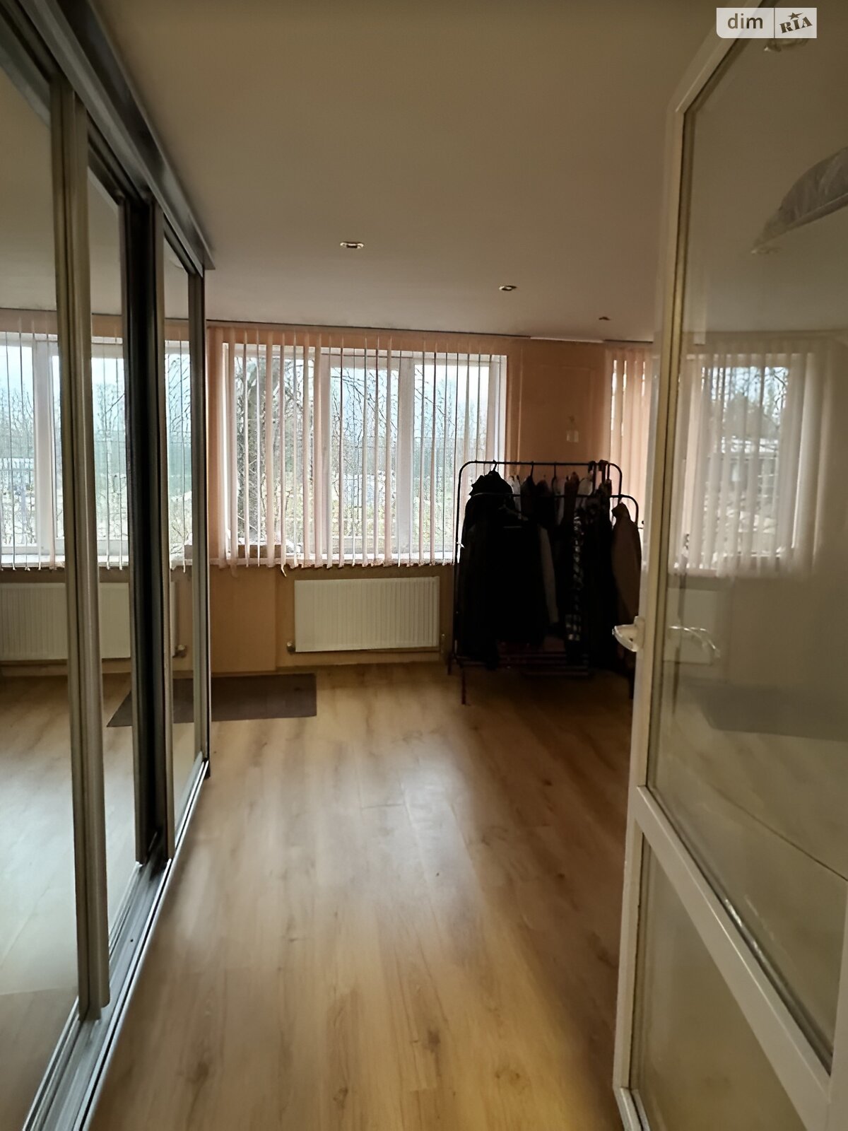 Продаж трикімнатної квартири в Вінниці, на просп. Юності 83, район Вишенька фото 1 Продаж трикімнатної квартири в Вінниці, на просп. Юності 83, район Вишенька фото 1