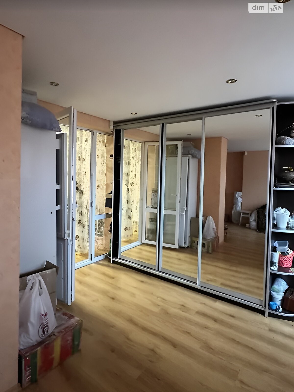 Продаж трикімнатної квартири в Вінниці, на просп. Юності 83, район Вишенька фото 1 Продаж трикімнатної квартири в Вінниці, на просп. Юності 83, район Вишенька фото 1