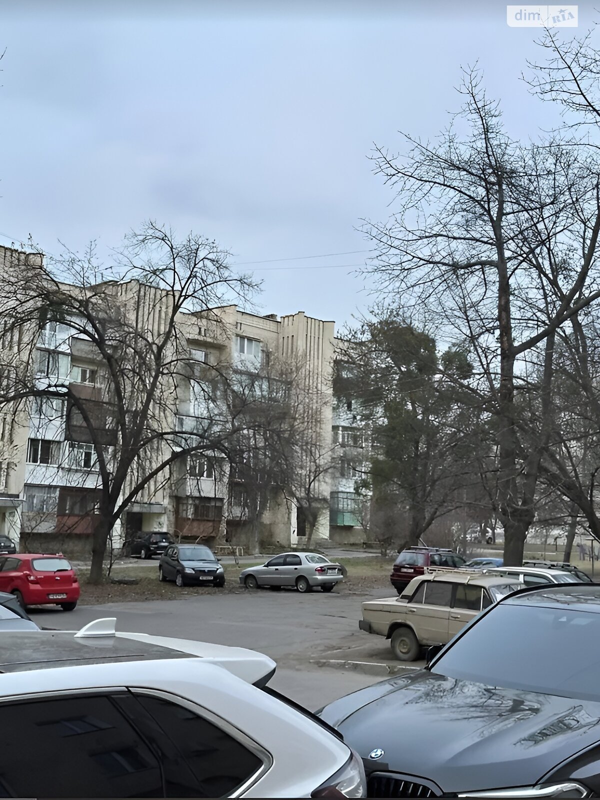 Продаж трикімнатної квартири в Вінниці, на просп. Юності 83, район Вишенька фото 1 Продаж трикімнатної квартири в Вінниці, на просп. Юності 83, район Вишенька фото 1
