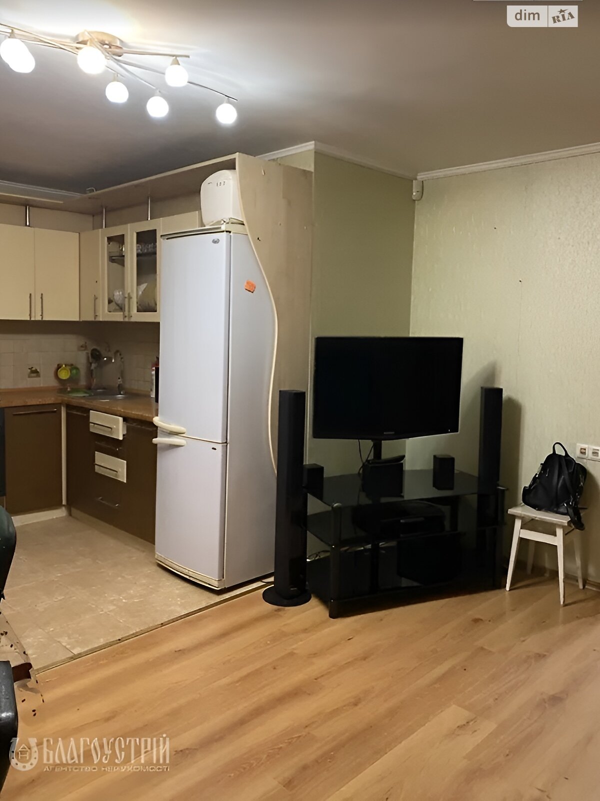 Продажа трехкомнатной квартиры в Виннице, на просп. Юности 83, район Вишенка фото 1 Продажа трехкомнатной квартиры в Виннице, на просп. Юности 83, район Вишенка фото 1