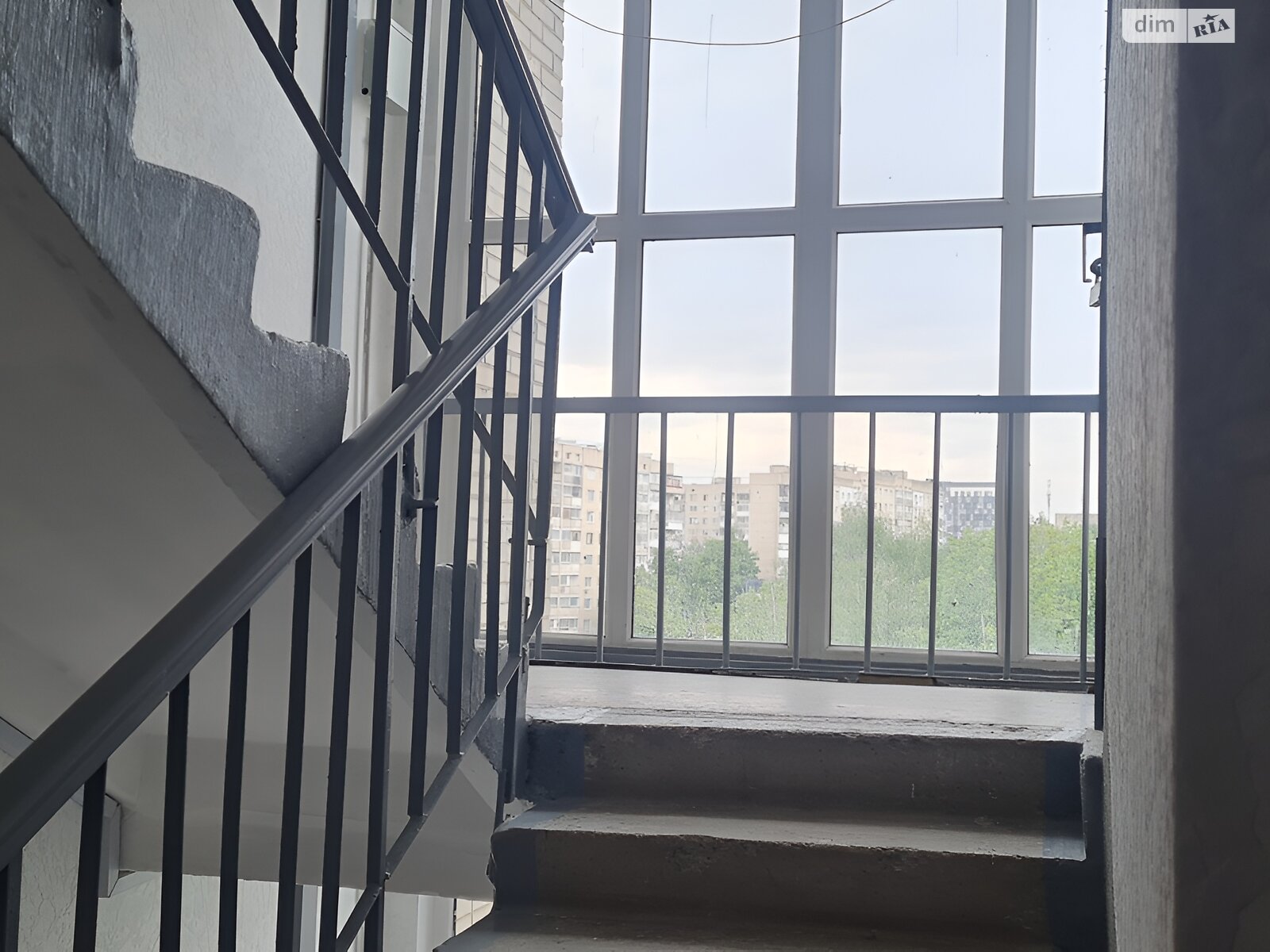 Продажа трехкомнатной квартиры в Виннице, на просп. Юности, район Вишенка фото 1 Продажа трехкомнатной квартиры в Виннице, на просп. Юности, район Вишенка фото 1