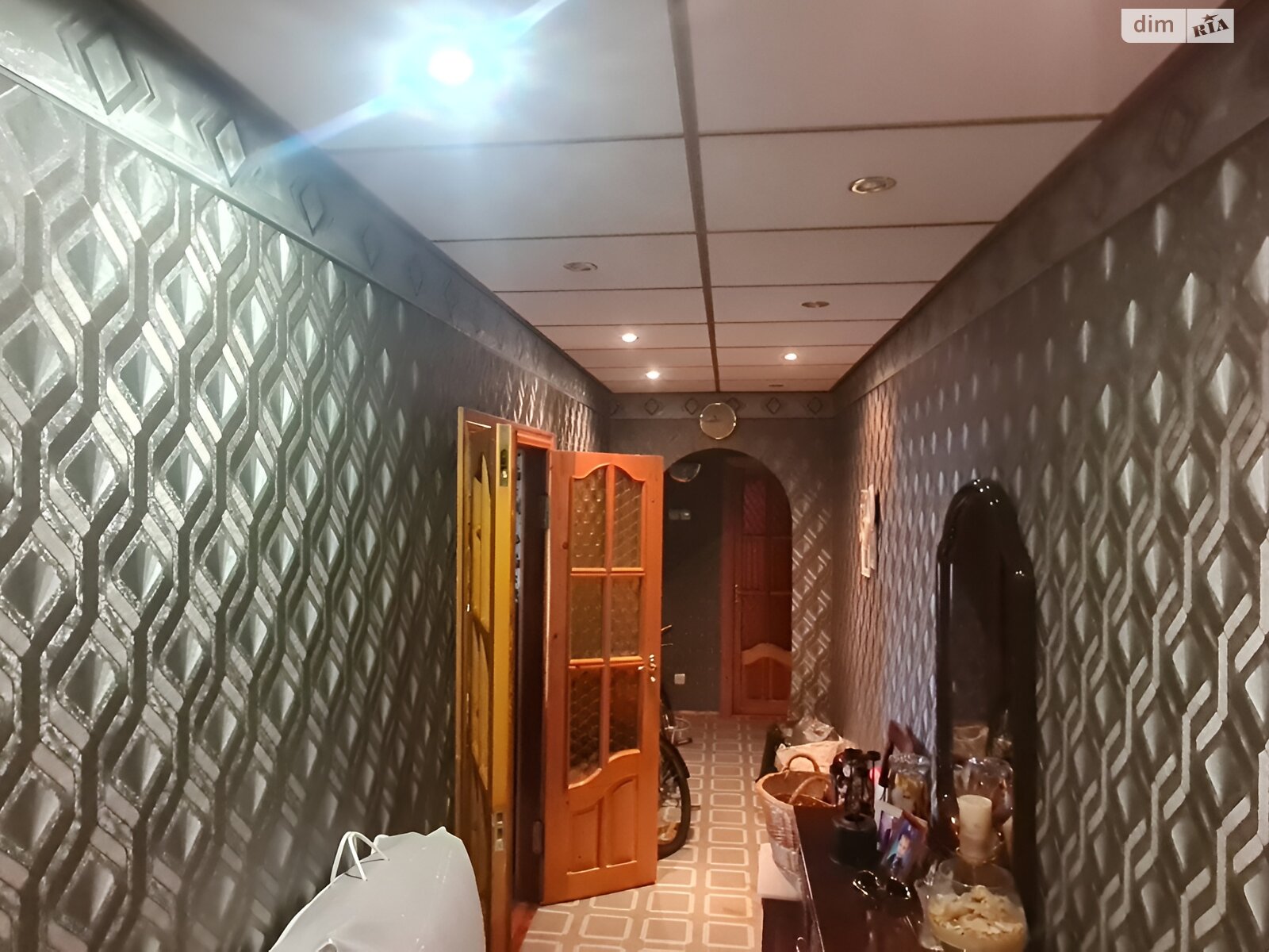 Продажа трехкомнатной квартиры в Виннице, на просп. Юности, район Вишенка фото 1 Продажа трехкомнатной квартиры в Виннице, на просп. Юности, район Вишенка фото 1