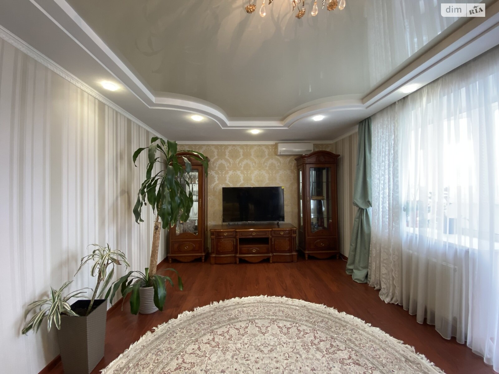 Продаж трикімнатної квартири в Вінниці, на просп. Юності, район Вишенька фото 1 Продаж трикімнатної квартири в Вінниці, на просп. Юності, район Вишенька фото 1