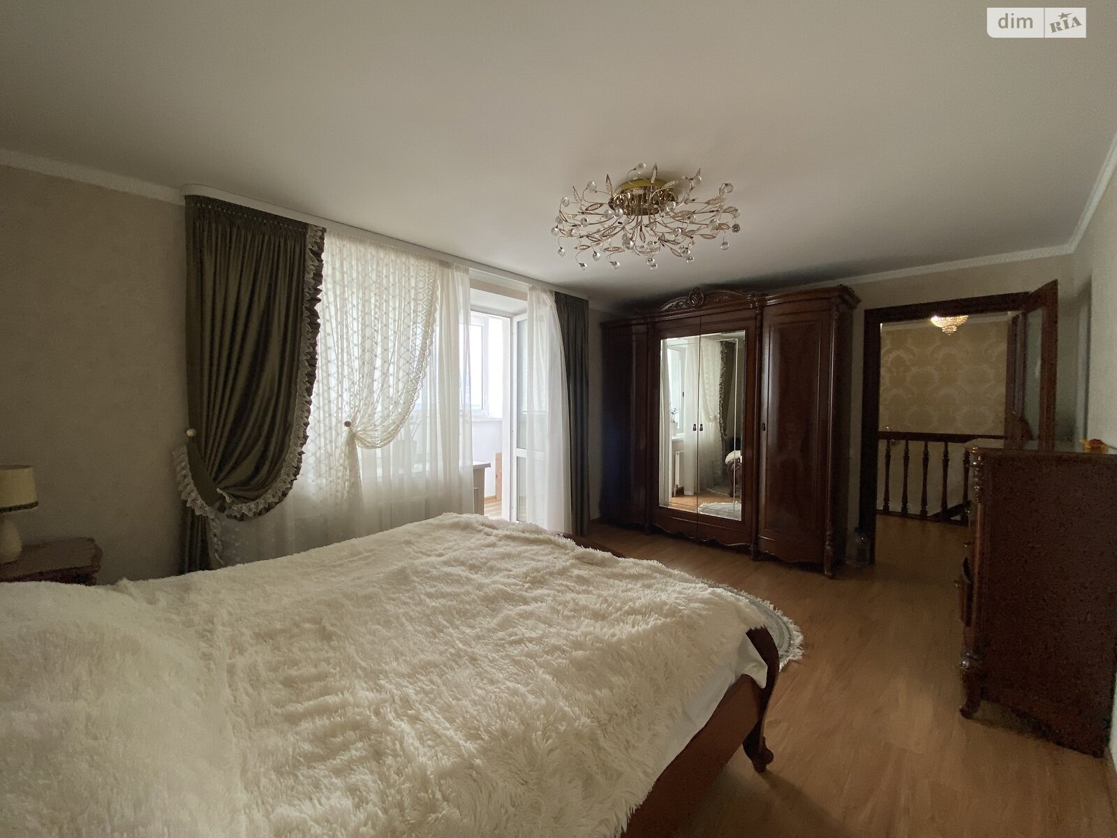 Продаж трикімнатної квартири в Вінниці, на просп. Юності, район Вишенька фото 1 Продаж трикімнатної квартири в Вінниці, на просп. Юності, район Вишенька фото 1