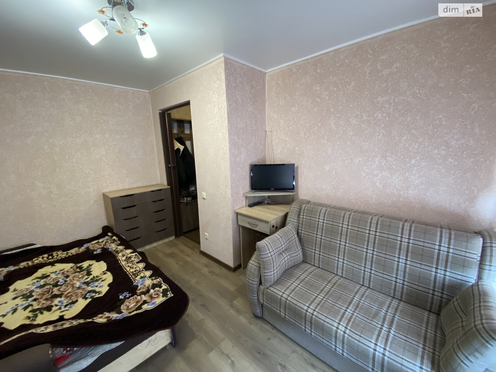 Продаж однокімнатної квартири в Вінниці, на просп. Юності, район Вишенька фото 1 Продаж однокімнатної квартири в Вінниці, на просп. Юності, район Вишенька фото 1