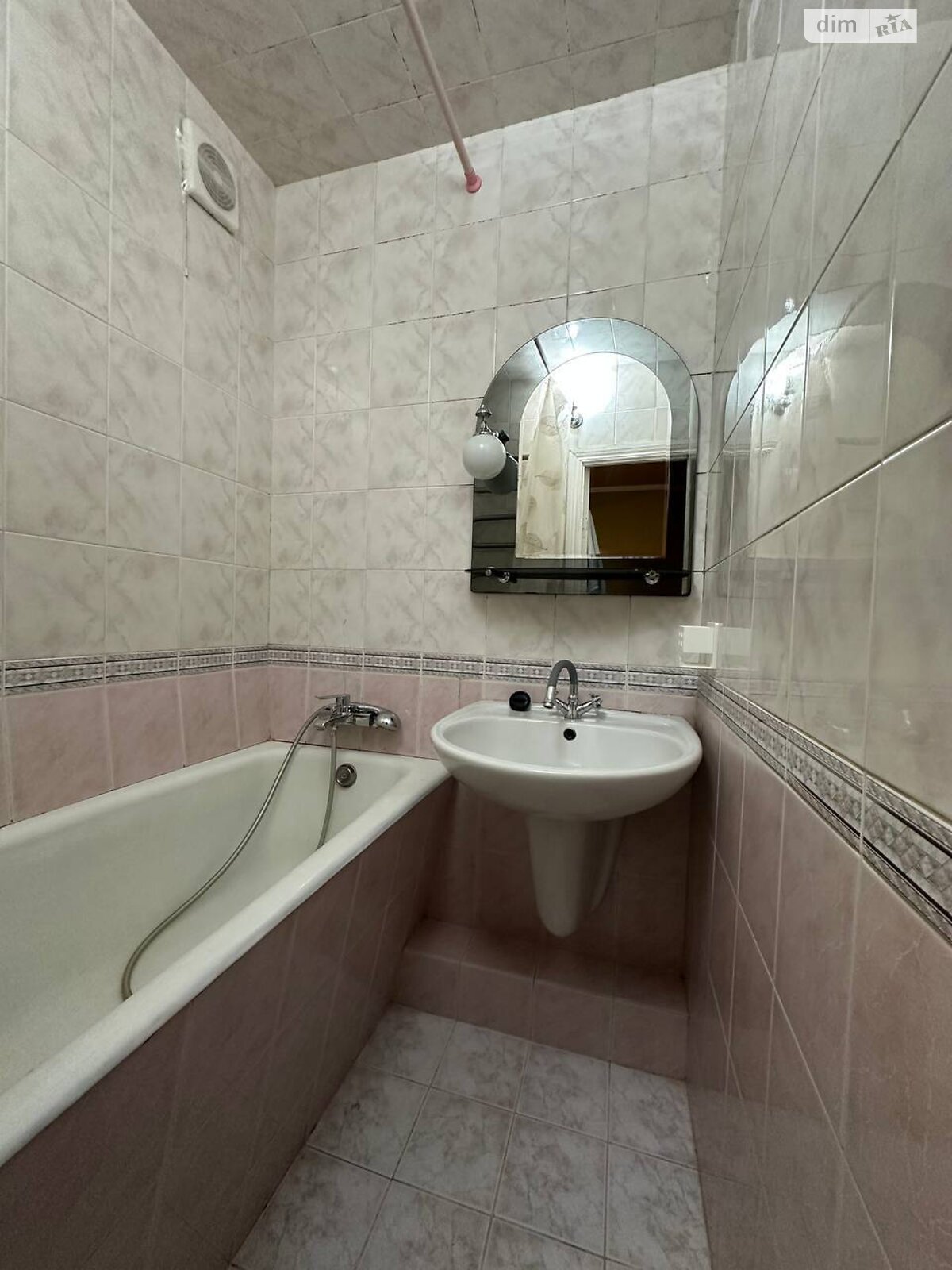 Продажа трехкомнатной квартиры в Виннице, на просп. Юности, район Вишенка фото 1