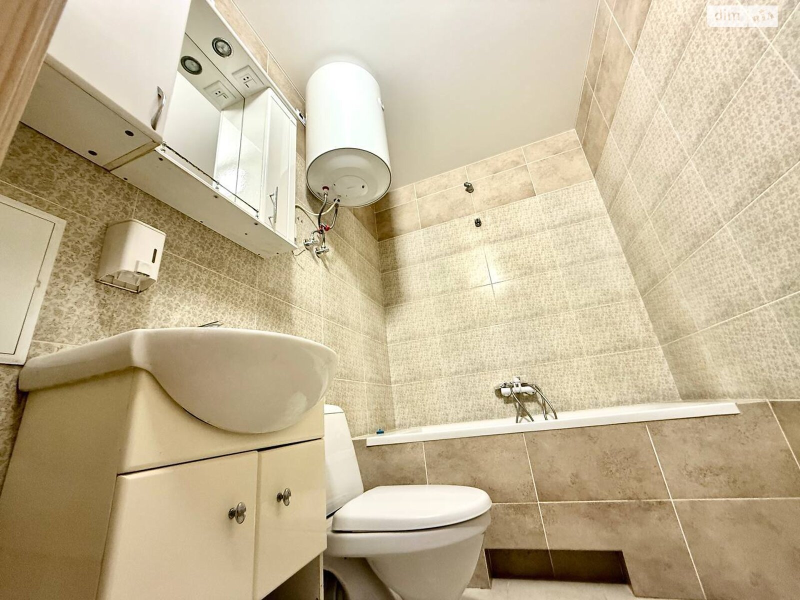 Продаж двокімнатної квартири в Вінниці, на вул. Зелена 31, кв. 2, район Вишенька фото 1 Продаж двокімнатної квартири в Вінниці, на вул. Зелена 31, кв. 2, район Вишенька фото 1
