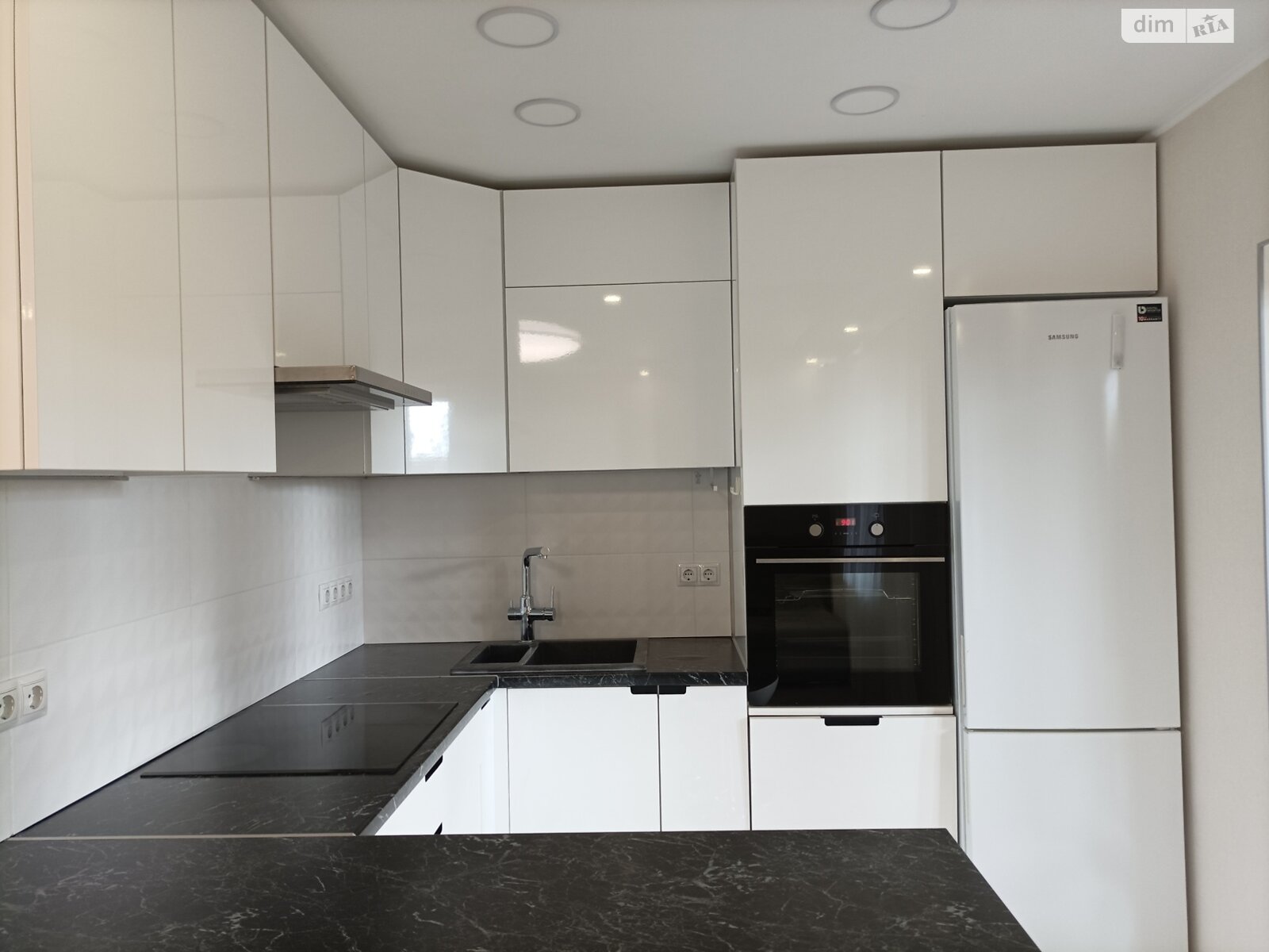 Продаж двокімнатної квартири в Вінниці, на вул. Зелена, район Вишенька фото 1 Продаж двокімнатної квартири в Вінниці, на вул. Зелена, район Вишенька фото 1