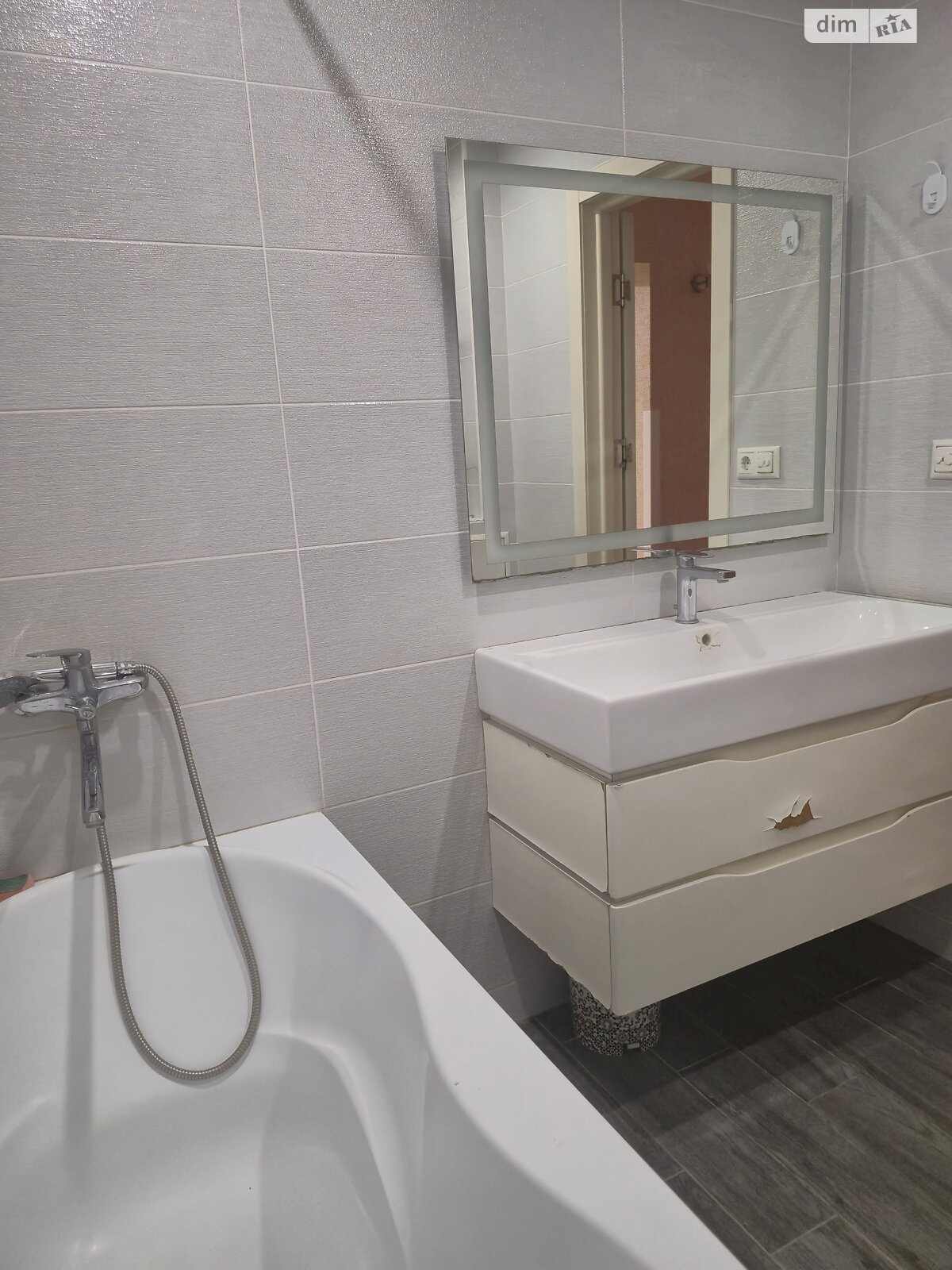 Продаж трикімнатної квартири в Вінниці, на вул. Гетьмана Мазепи 8А, район Військове містечко фото 1