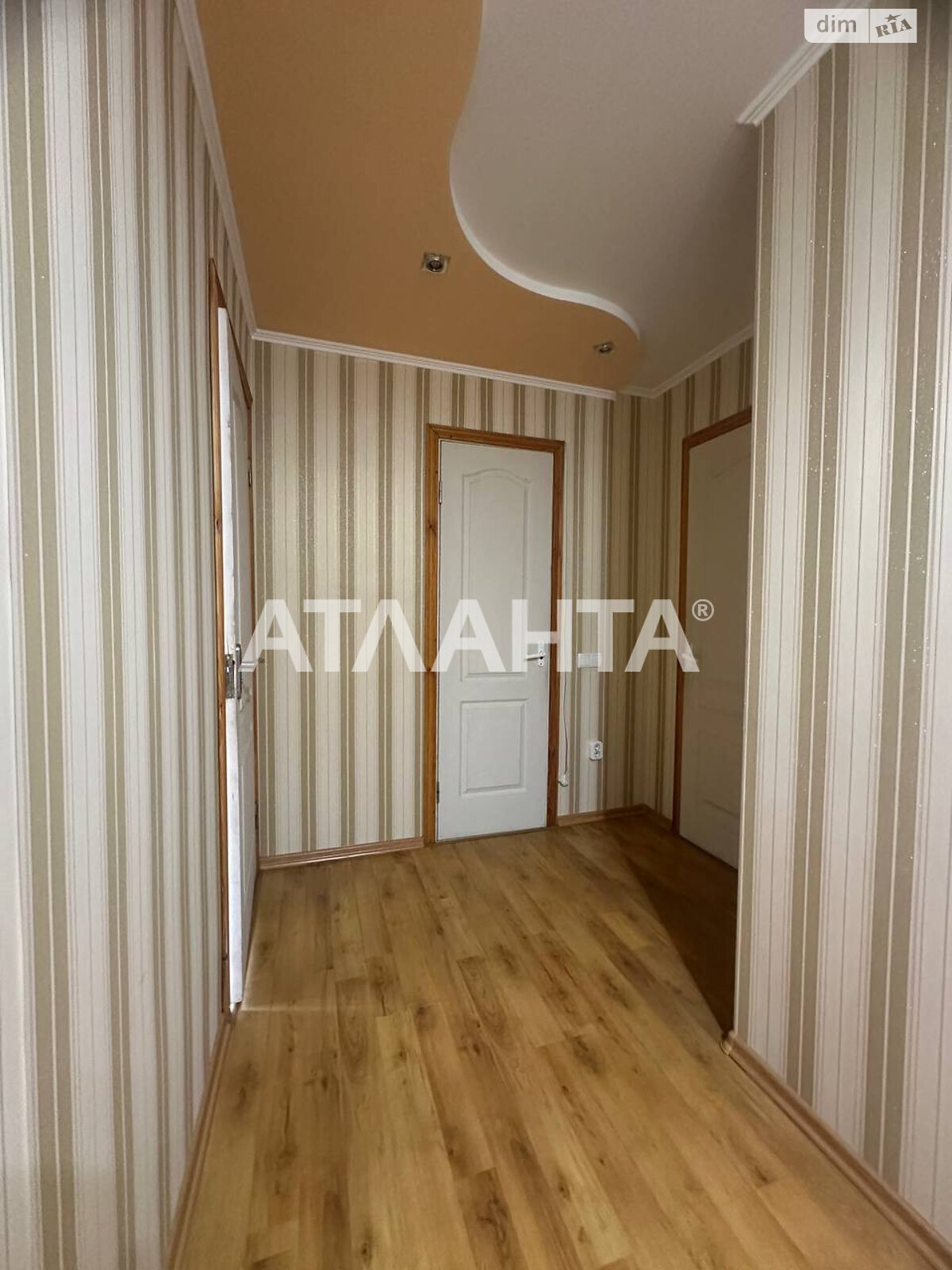 Продаж чотирикімнатної квартири в Вінниці, на вул. Антонова Олега, район Військове містечко фото 2 Продаж чотирикімнатної квартири в Вінниці, на вул. Антонова Олега, район Військове містечко фото 2