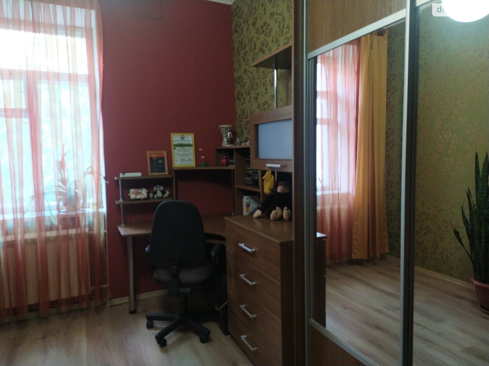 Продаж трикімнатної квартири в Вінниці, на вул. Павла Тичини, район Військове містечко фото 1 Продаж трикімнатної квартири в Вінниці, на вул. Павла Тичини, район Військове містечко фото 1