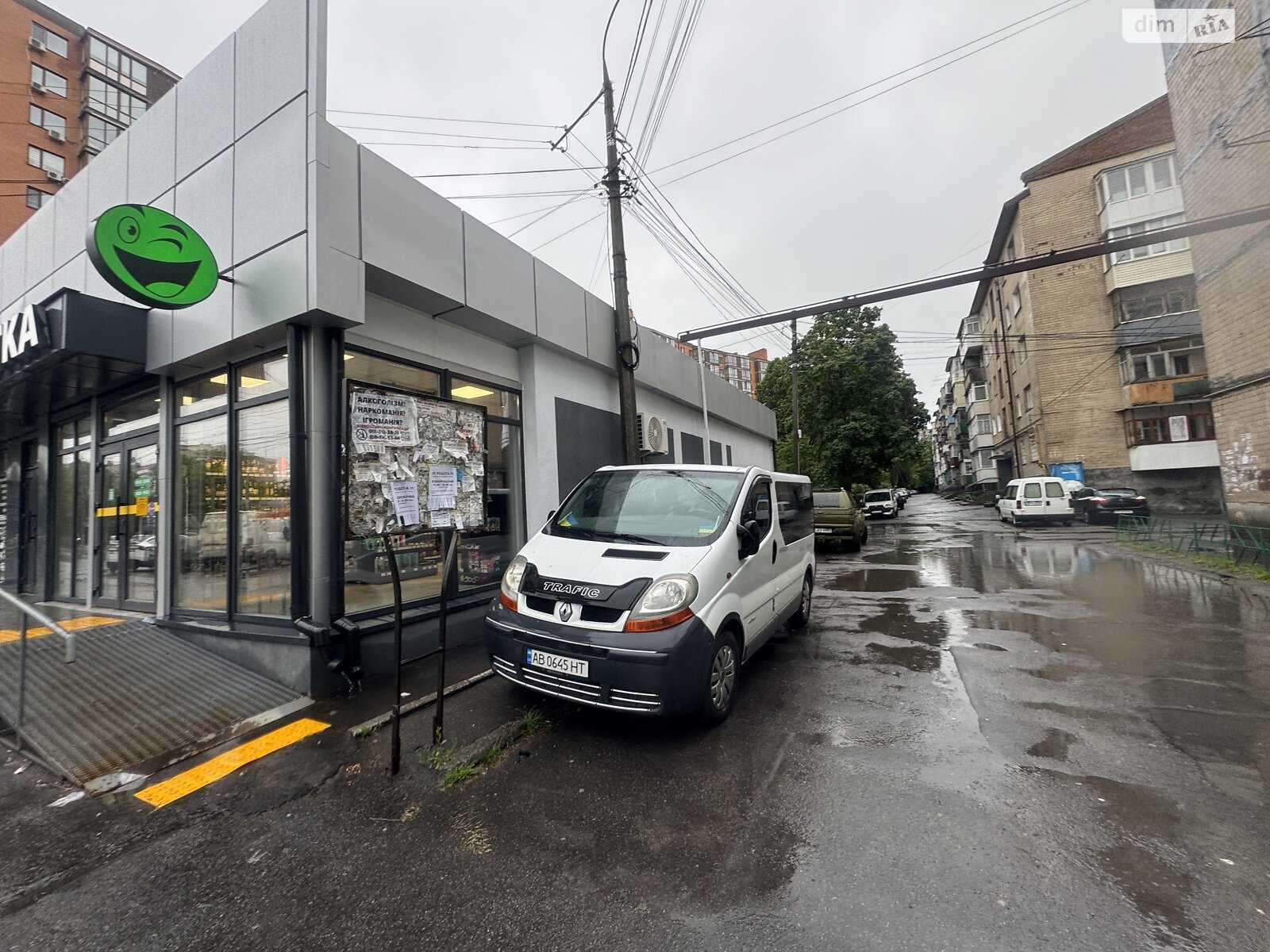 Продаж трикімнатної квартири в Вінниці, на вул. Шимка Максима 32, район Військове містечко фото 1 Продаж трикімнатної квартири в Вінниці, на вул. Шимка Максима 32, район Військове містечко фото 1