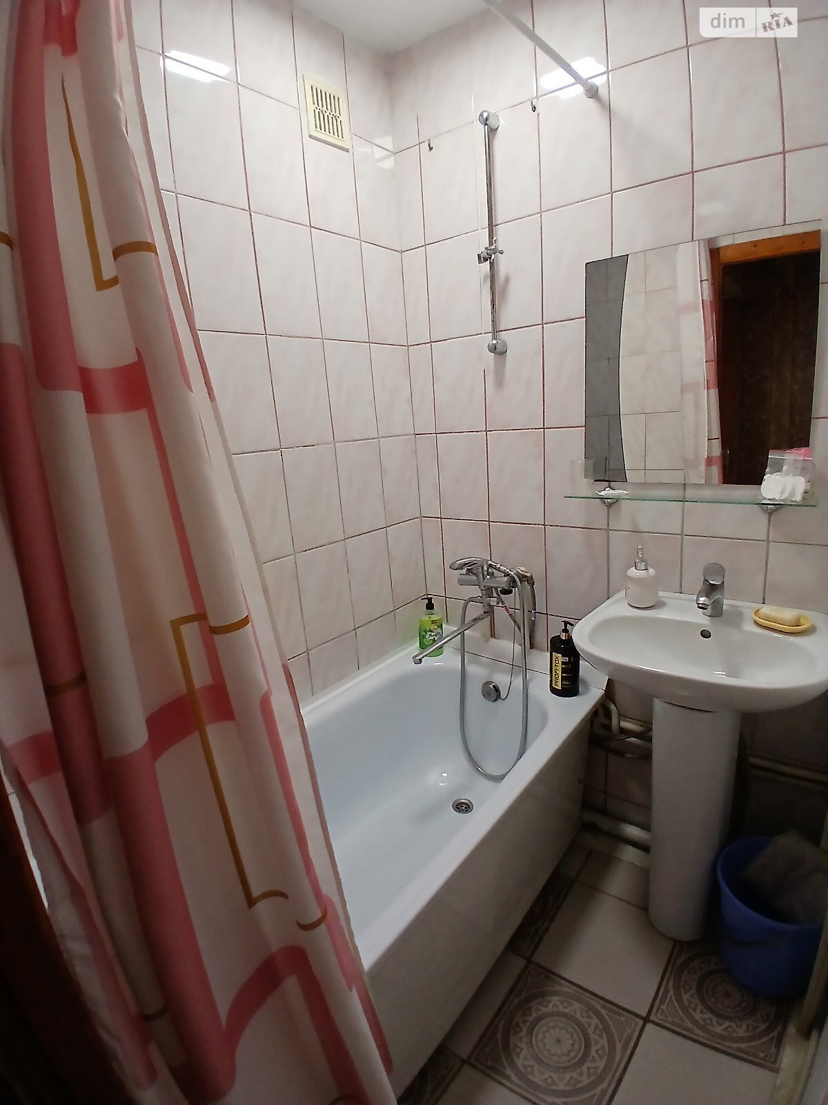 Продаж трикімнатної квартири в Вінниці, на вул. Шимка Максима 32, район Замостя фото 1 Продаж трикімнатної квартири в Вінниці, на вул. Шимка Максима 32, район Замостя фото 1