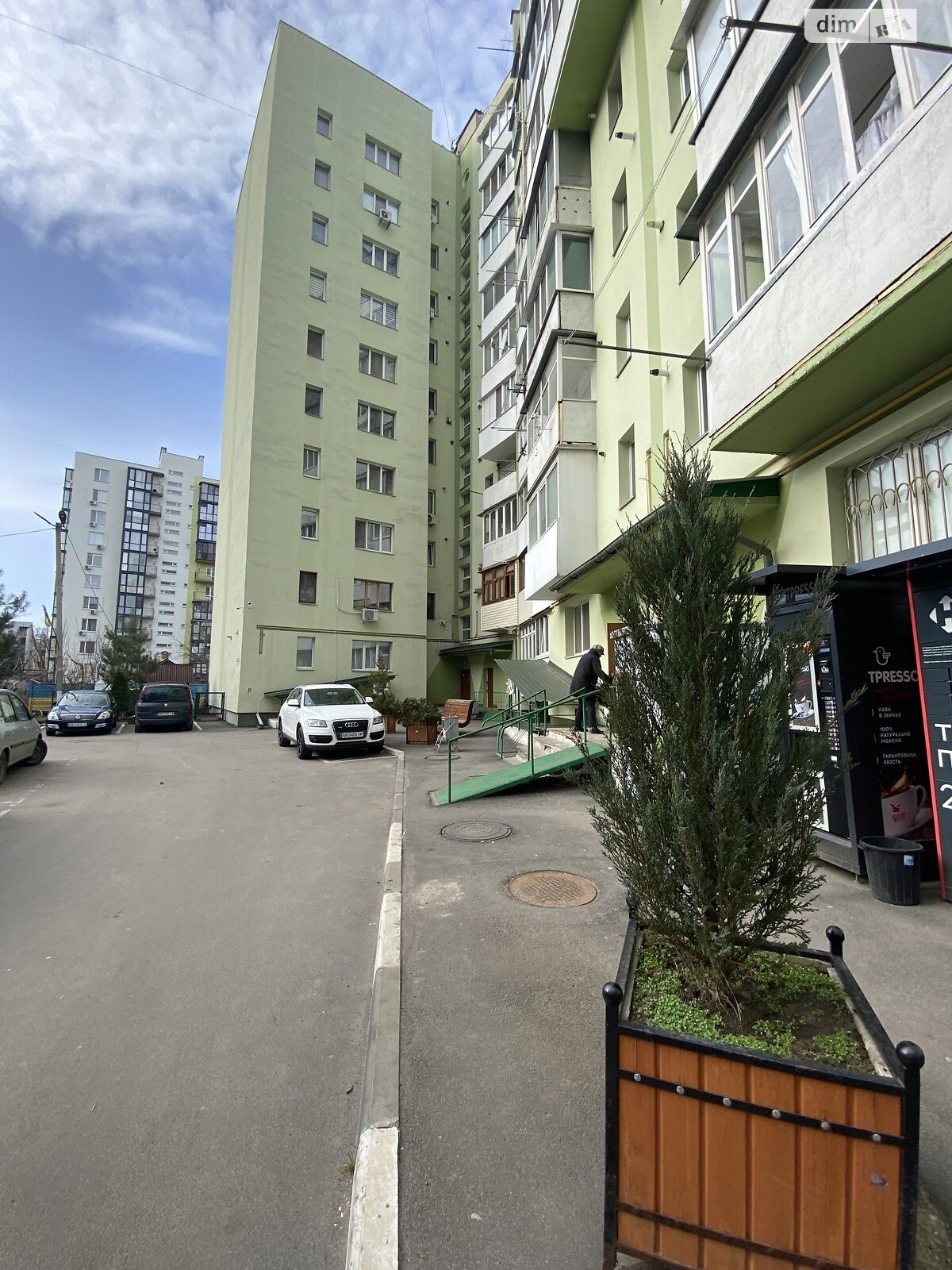 Продаж трикімнатної квартири в Вінниці, на вул. Учительська 10, район Замостя фото 1