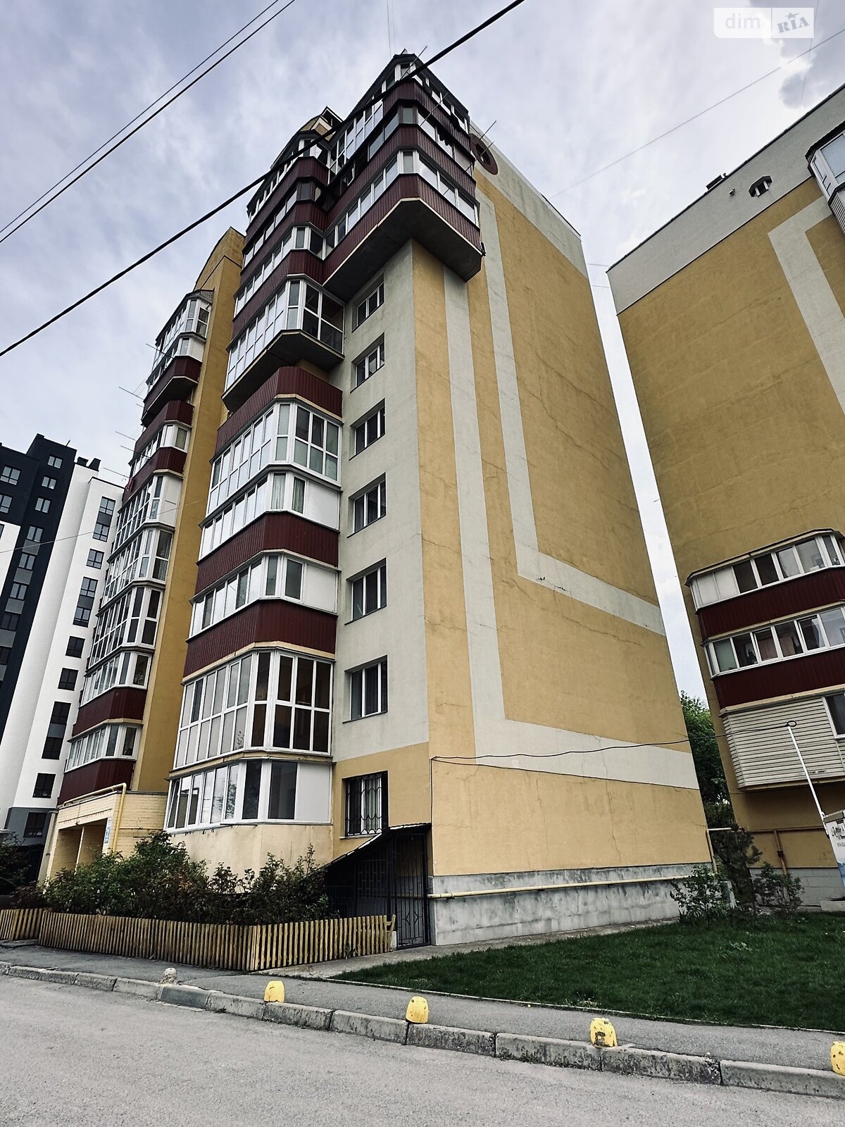 Продаж трикімнатної квартири в Вінниці, на вул. Волошкова 4Б, район Замостя фото 1