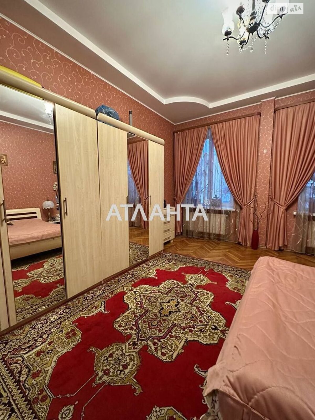 Продажа трехкомнатной квартиры в Виннице, на просп. Коцюбинского, район Замостянский фото 1 Продажа трехкомнатной квартиры в Виннице, на просп. Коцюбинского, район Замостянский фото 1