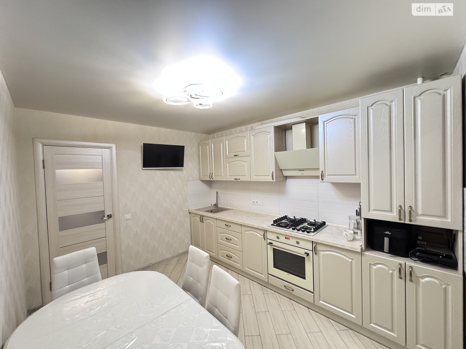 Продаж двокімнатної квартири в Вінницьких Хуторах, на шосе Немирівське, фото 1 Продаж двокімнатної квартири в Вінницьких Хуторах, на шосе Немирівське, фото 1