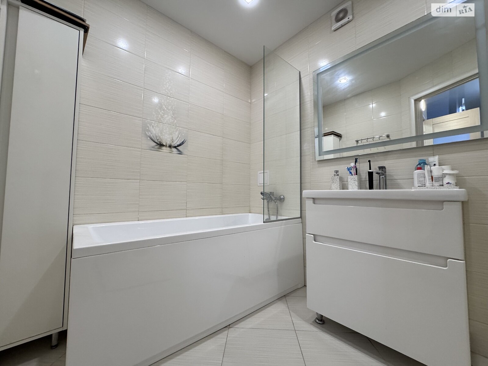 Продаж двокімнатної квартири в Вінницьких Хуторах, на шосе Немирівське, фото 1 Продаж двокімнатної квартири в Вінницьких Хуторах, на шосе Немирівське, фото 1