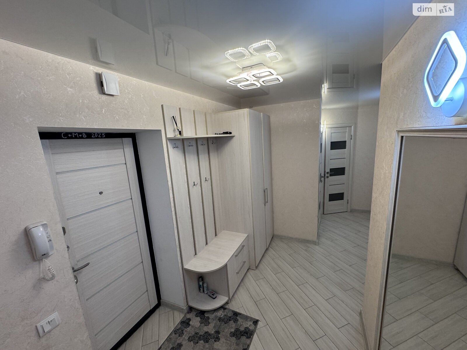 Продаж двокімнатної квартири в Вінницьких Хуторах, на шосе Немирівське, фото 1 Продаж двокімнатної квартири в Вінницьких Хуторах, на шосе Немирівське, фото 1