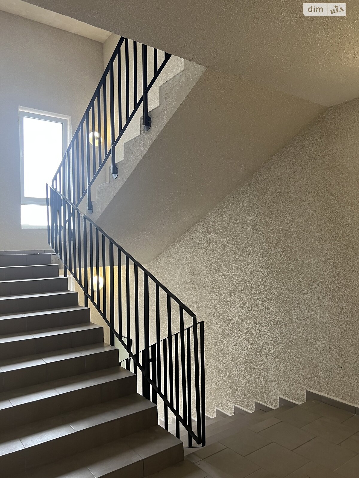 Продаж двокімнатної квартири в Вінниці, на пл. Привокзальна 30, район Замостянський фото 1 Продаж двокімнатної квартири в Вінниці, на пл. Привокзальна 30, район Замостянський фото 1