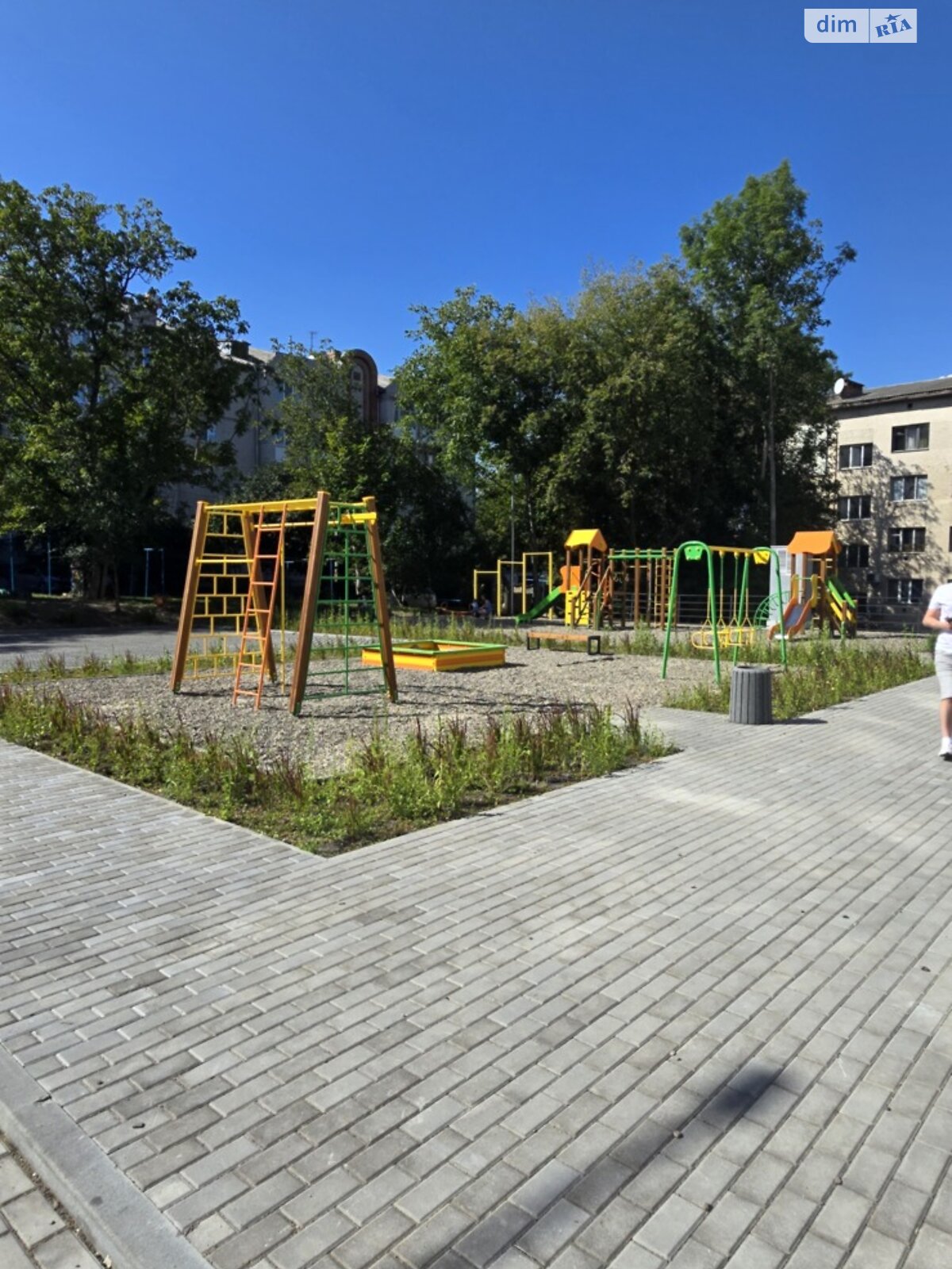 Продаж трикімнатної квартири в Вінниці, на пл. Привокзальна 30, район Замостянський фото 1 Продаж трикімнатної квартири в Вінниці, на пл. Привокзальна 30, район Замостянський фото 1